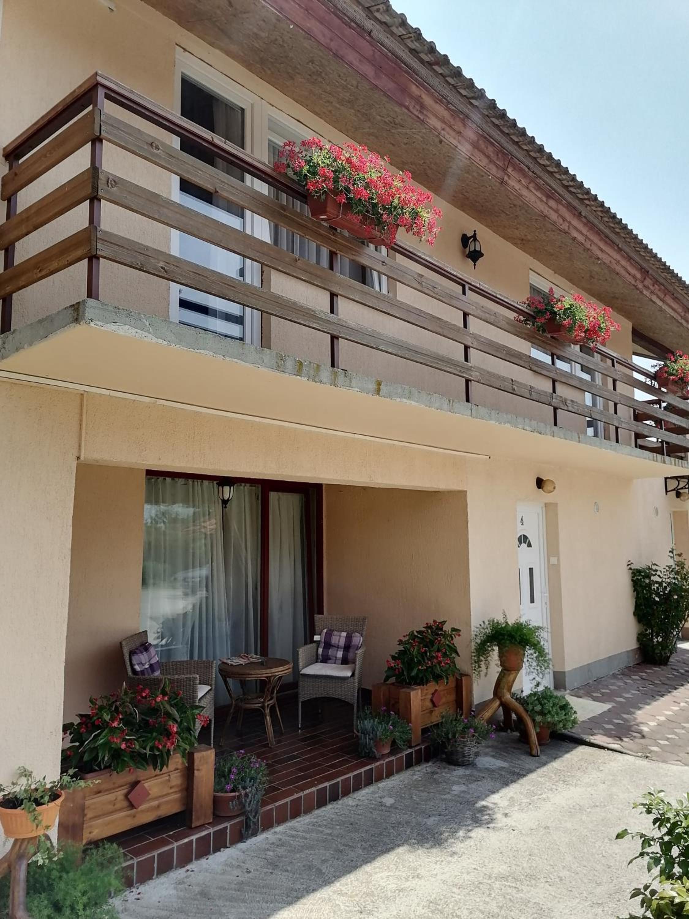Double Room with Terrace - Photo 4