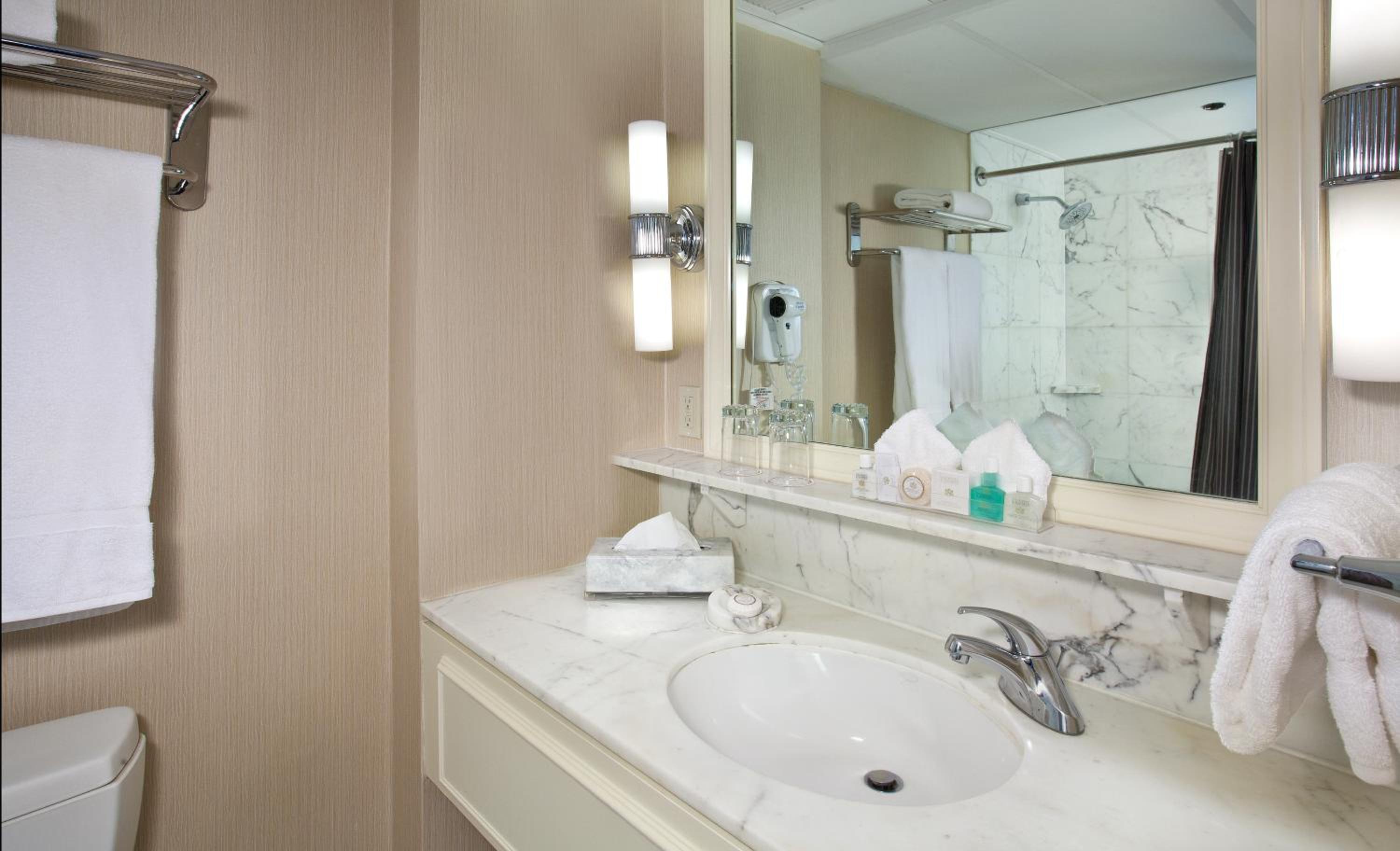 Executive King Room with City View - Photo 2