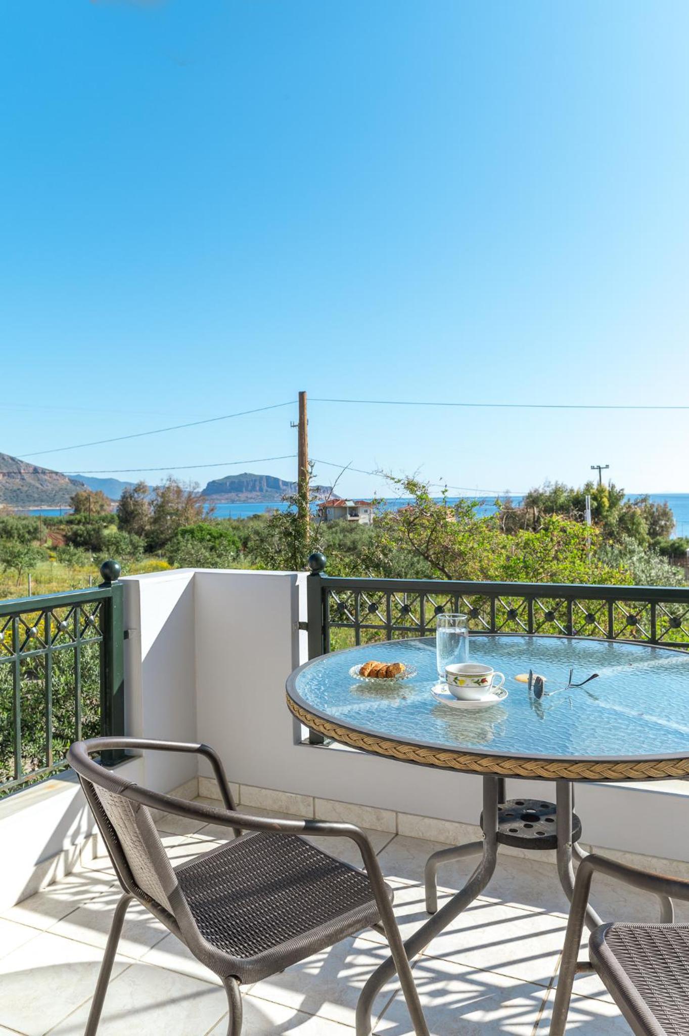 Double Room with Balcony and Sea View photo 2