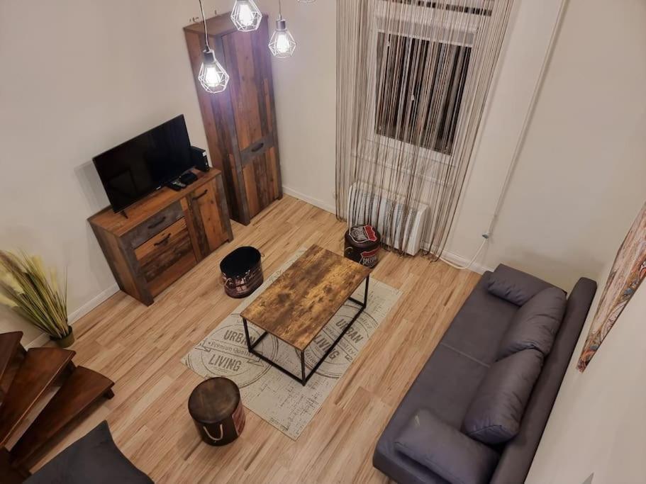 One-Bedroom Apartment - Photo 13