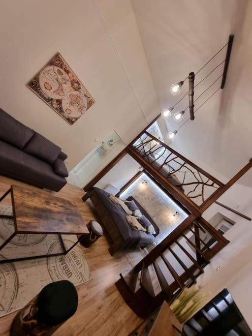 One-Bedroom Apartment - Photo 11