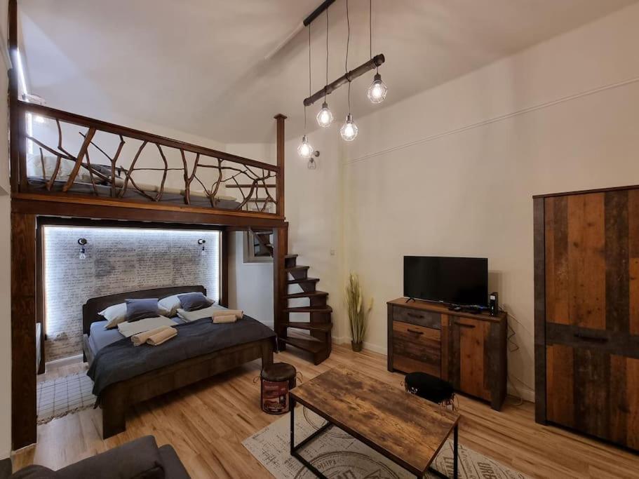 One-Bedroom Apartment - Photo 24