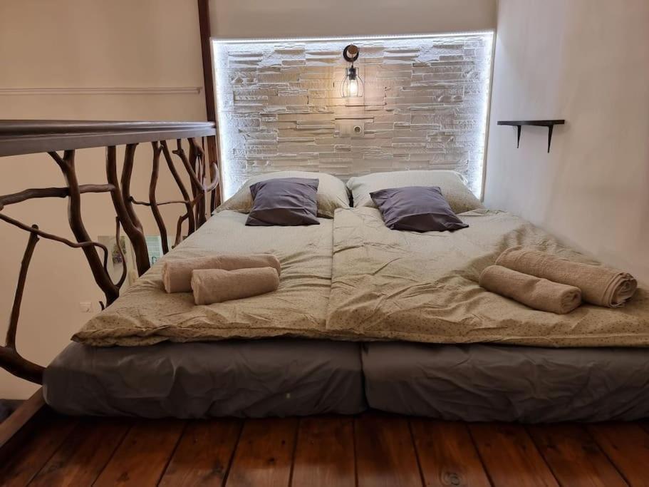 One-Bedroom Apartment - Photo 22