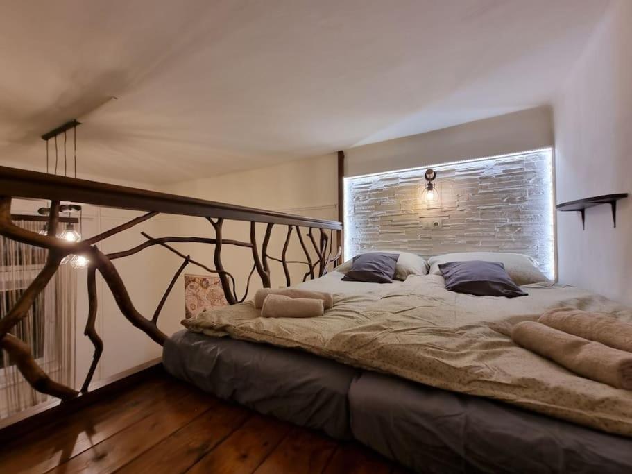 One-Bedroom Apartment - Photo 21