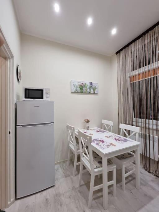One-Bedroom Apartment - Photo 41