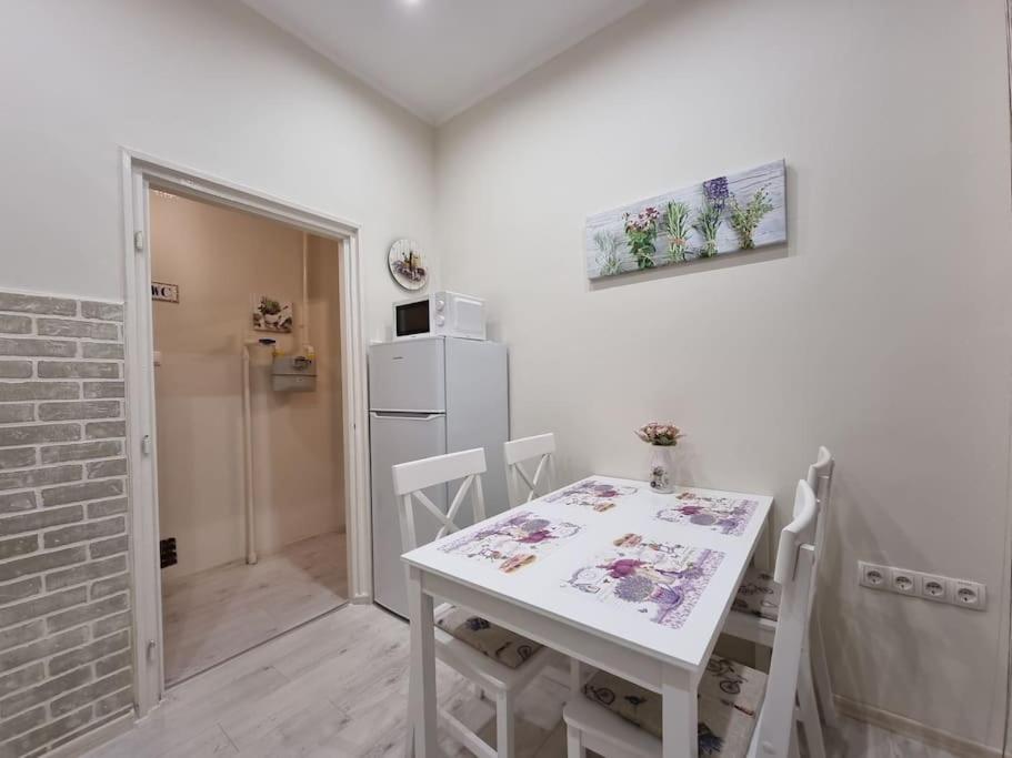One-Bedroom Apartment - Photo 40