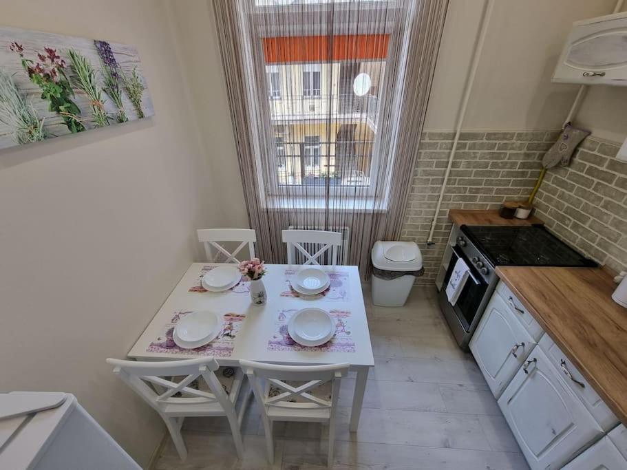 One-Bedroom Apartment - Photo 39
