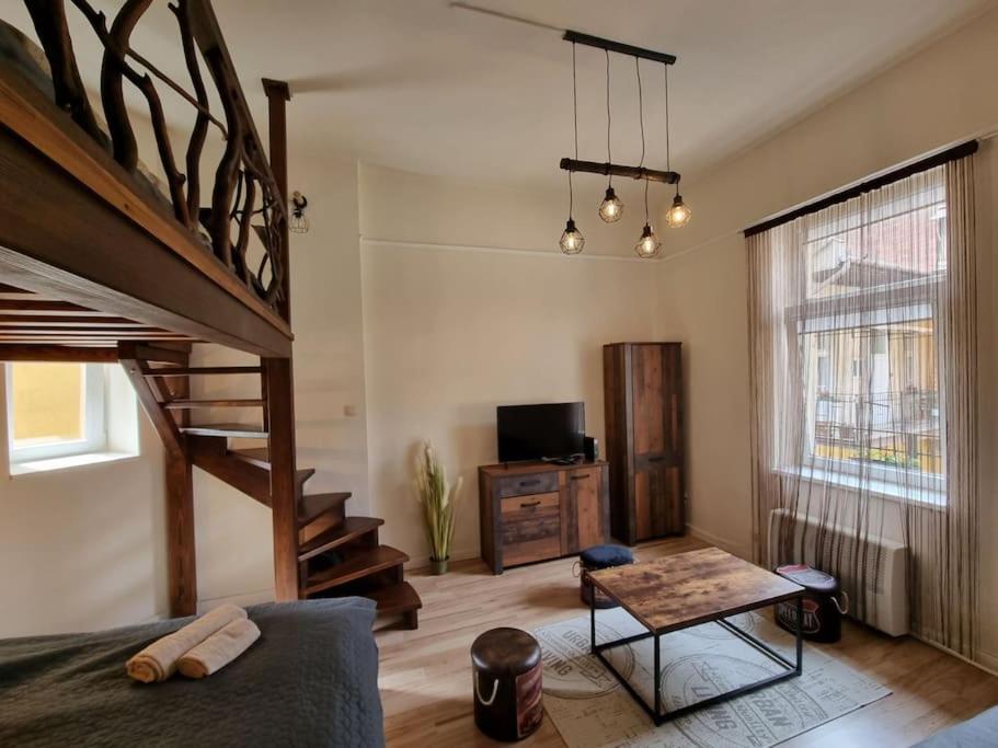 One-Bedroom Apartment - Photo 37