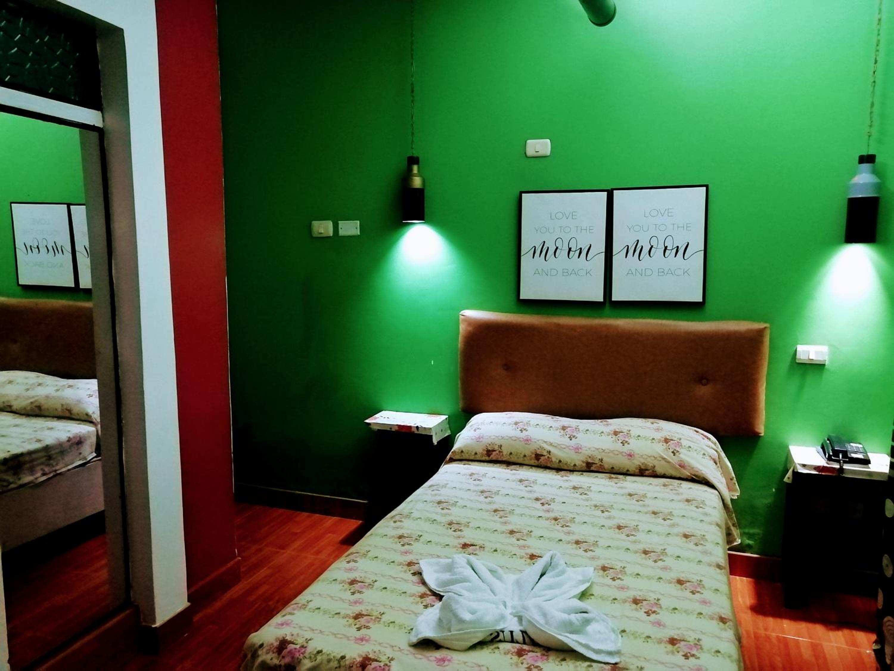 Single Room photo 2