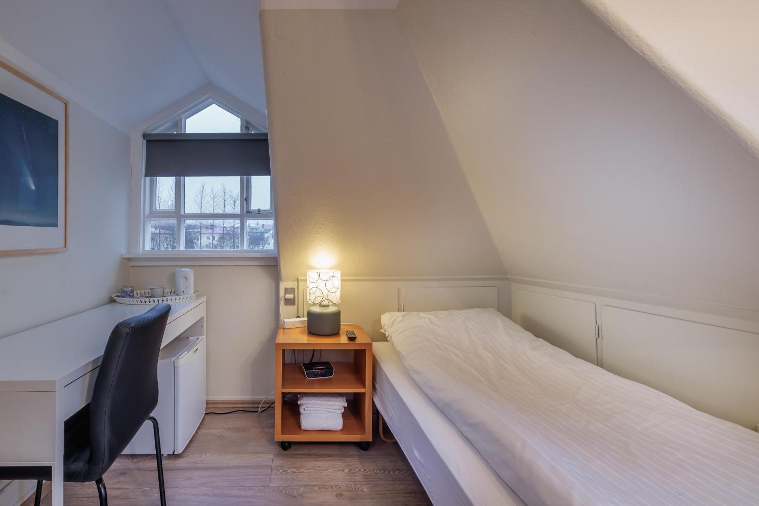 Single Room photo 2