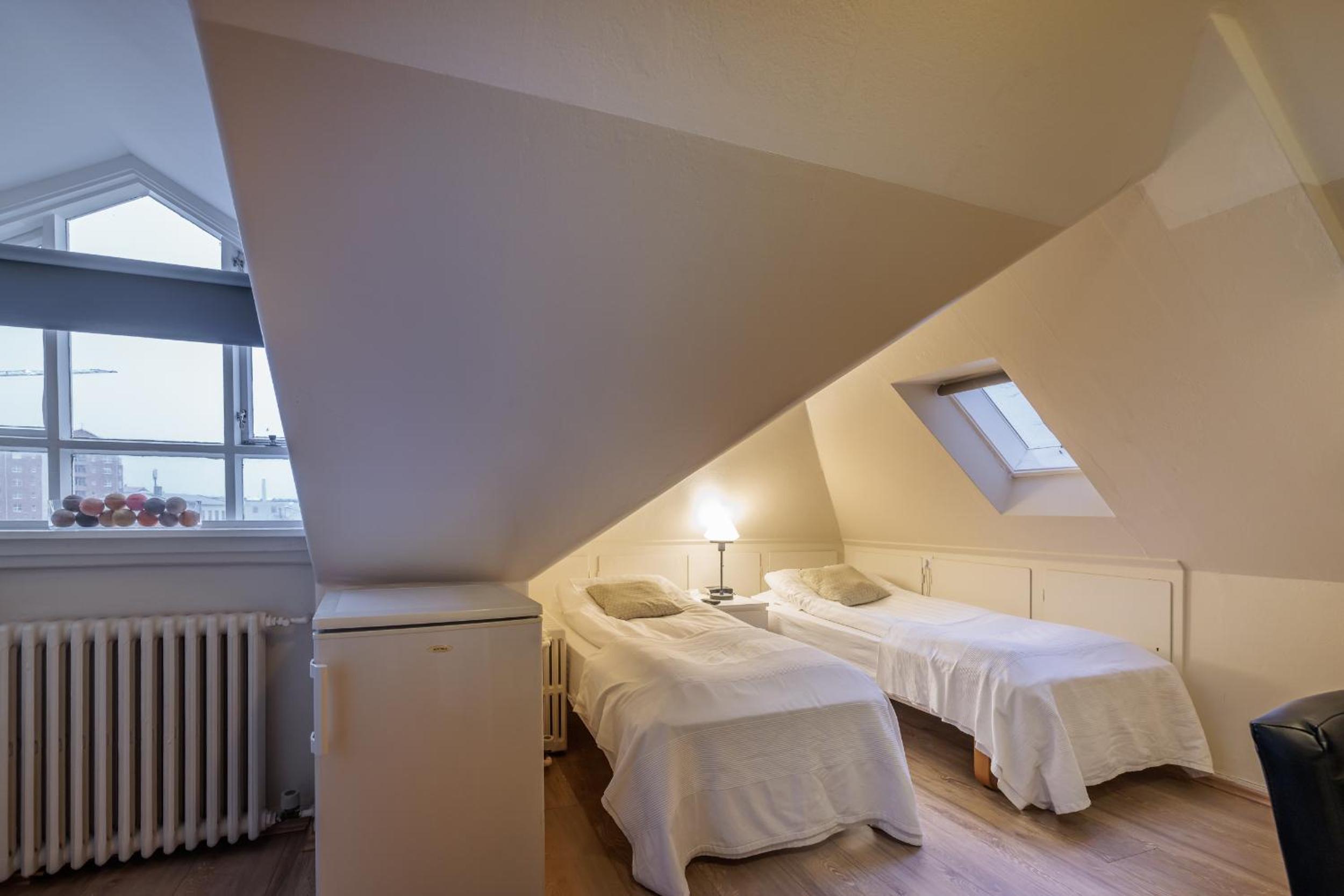 Twin Room - Photo 1