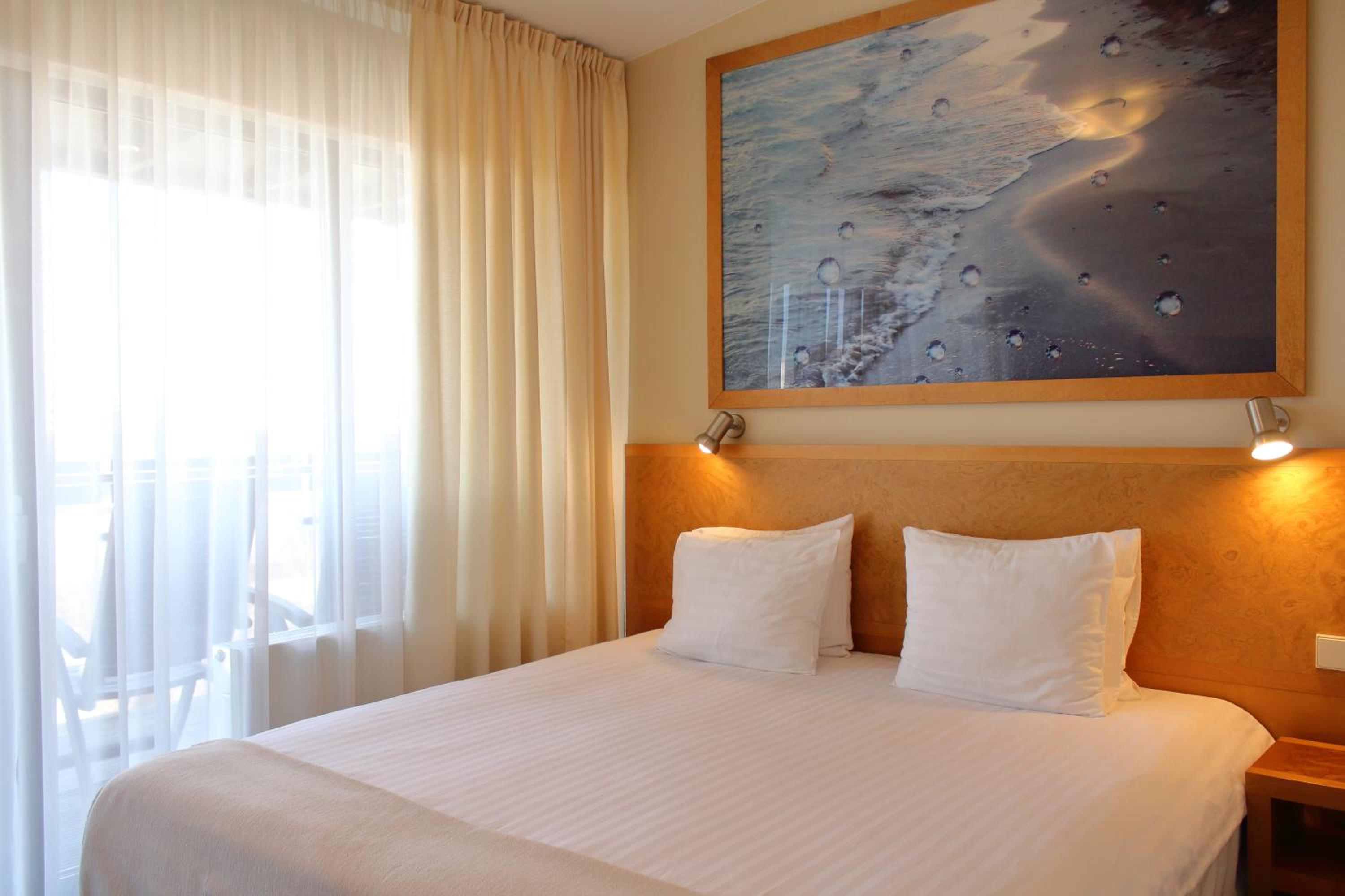 Standard Double or Twin Room with Balcony - Photo 1