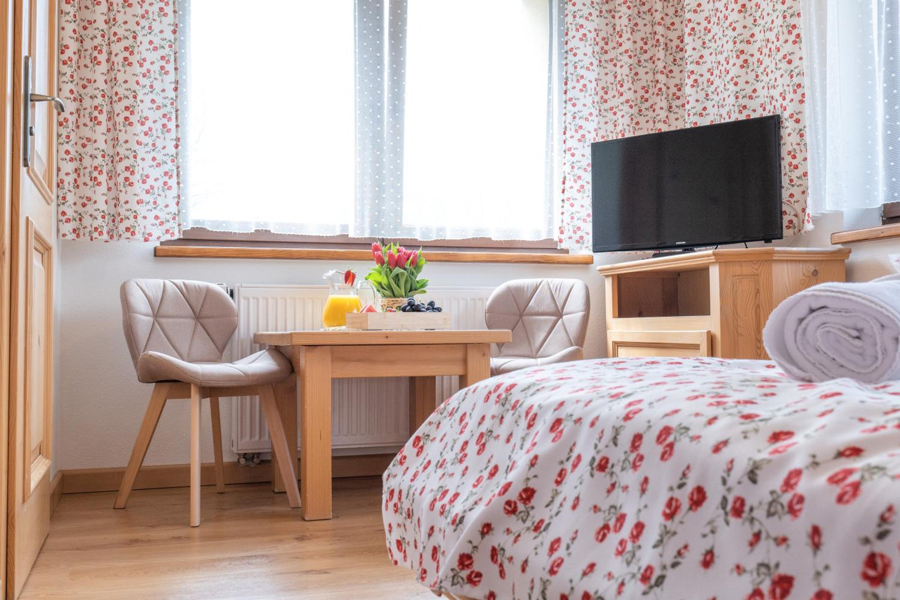 Basic Double Room - Photo 1