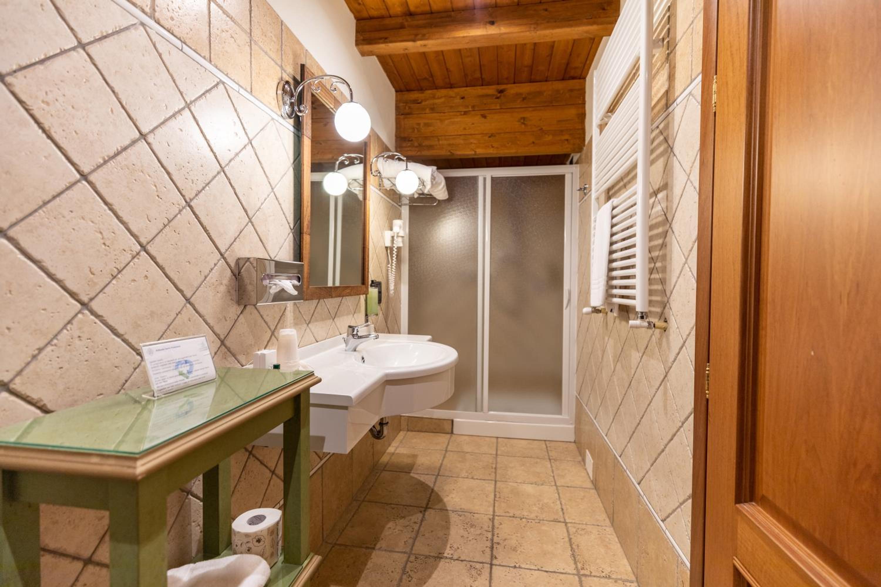 Two-Bedroom Suite - Photo 20