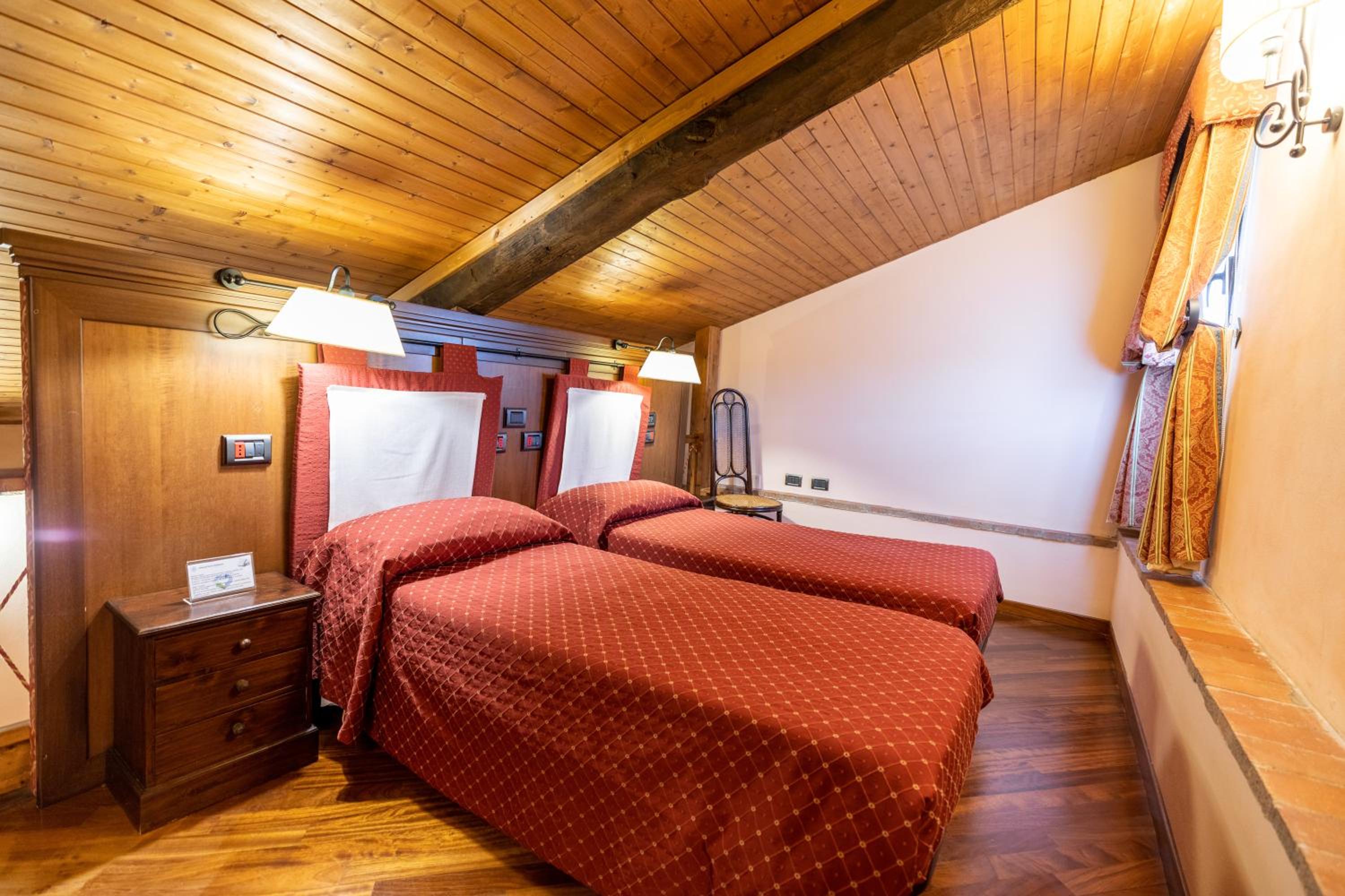 Two-Bedroom Suite - Photo 13