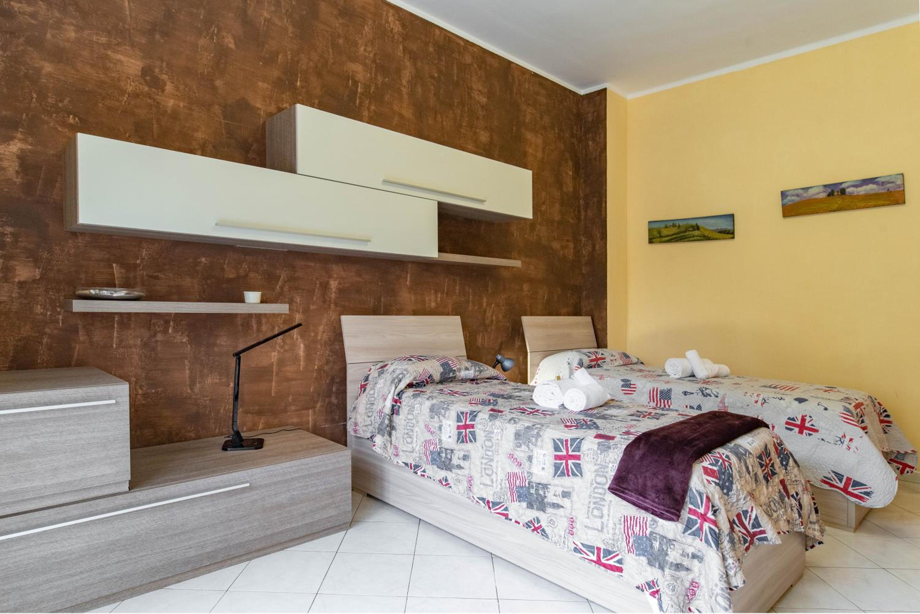 Two-Bedroom Apartment - Photo 22