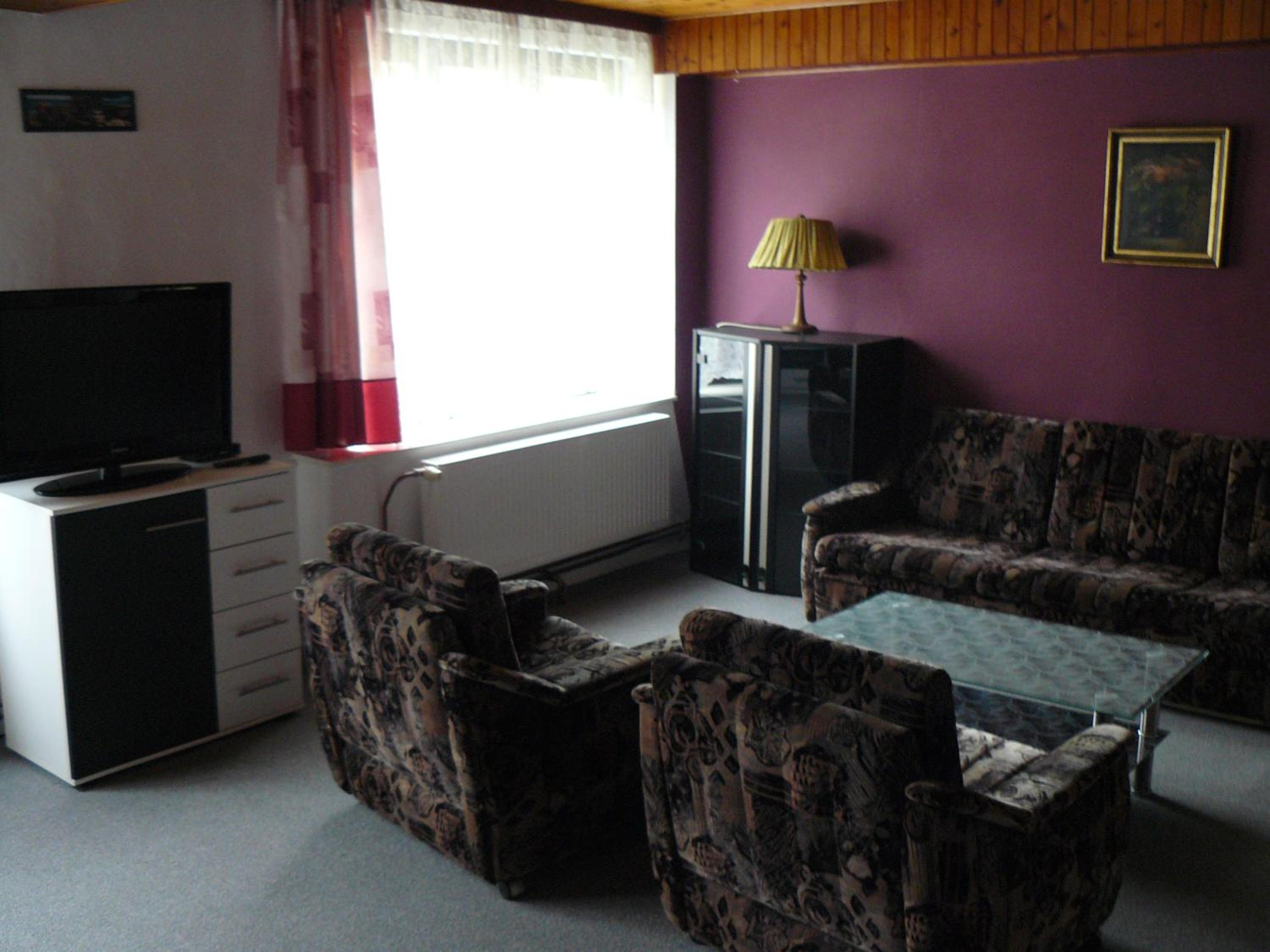 Two-Bedroom Apartment - Photo 11