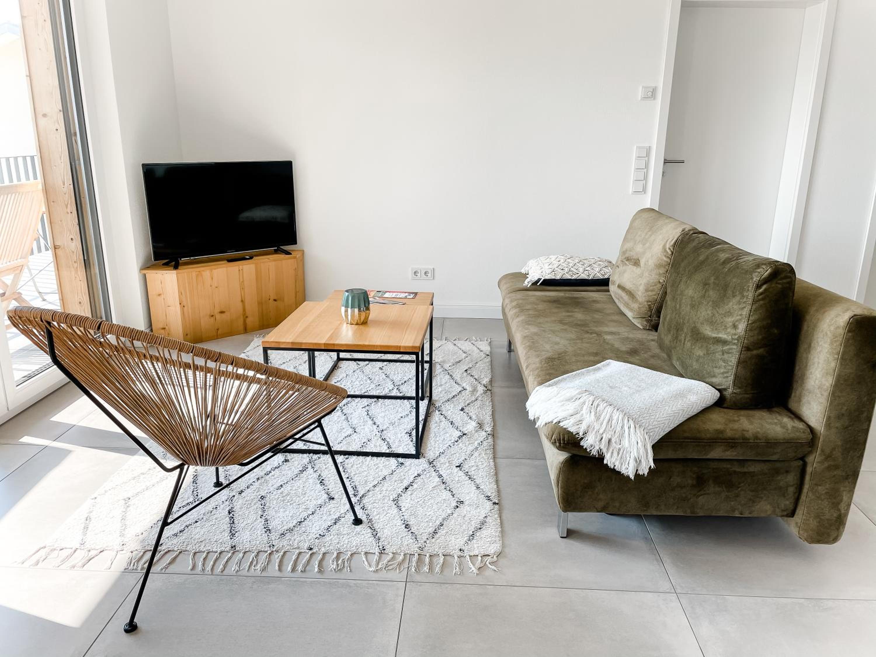 One-Bedroom Apartment photo 1