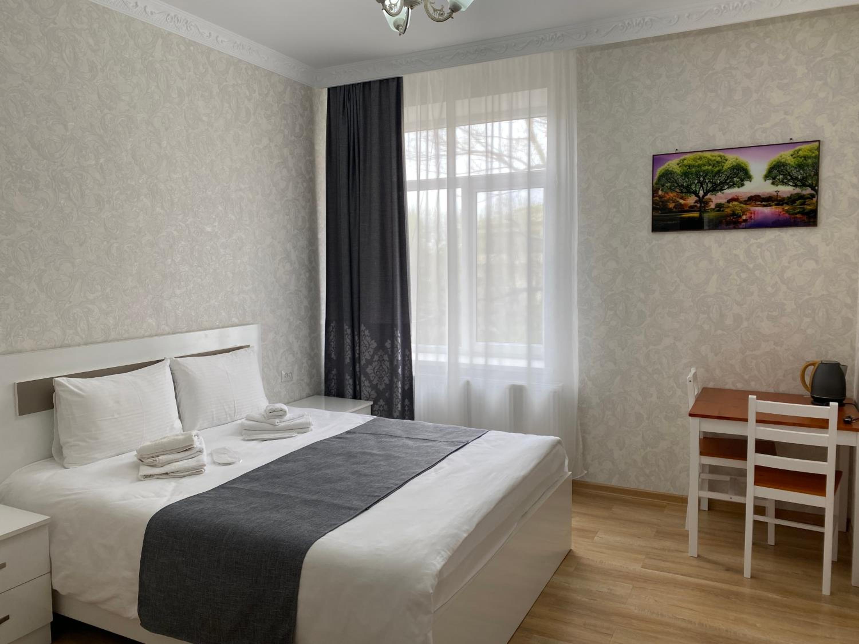 Large Double Room photo 1