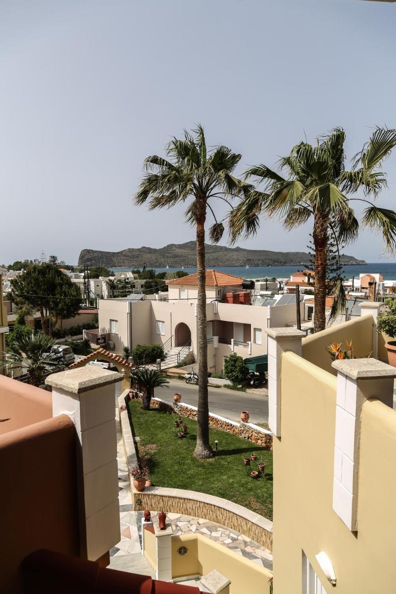 Standard Twin Room with Sea View