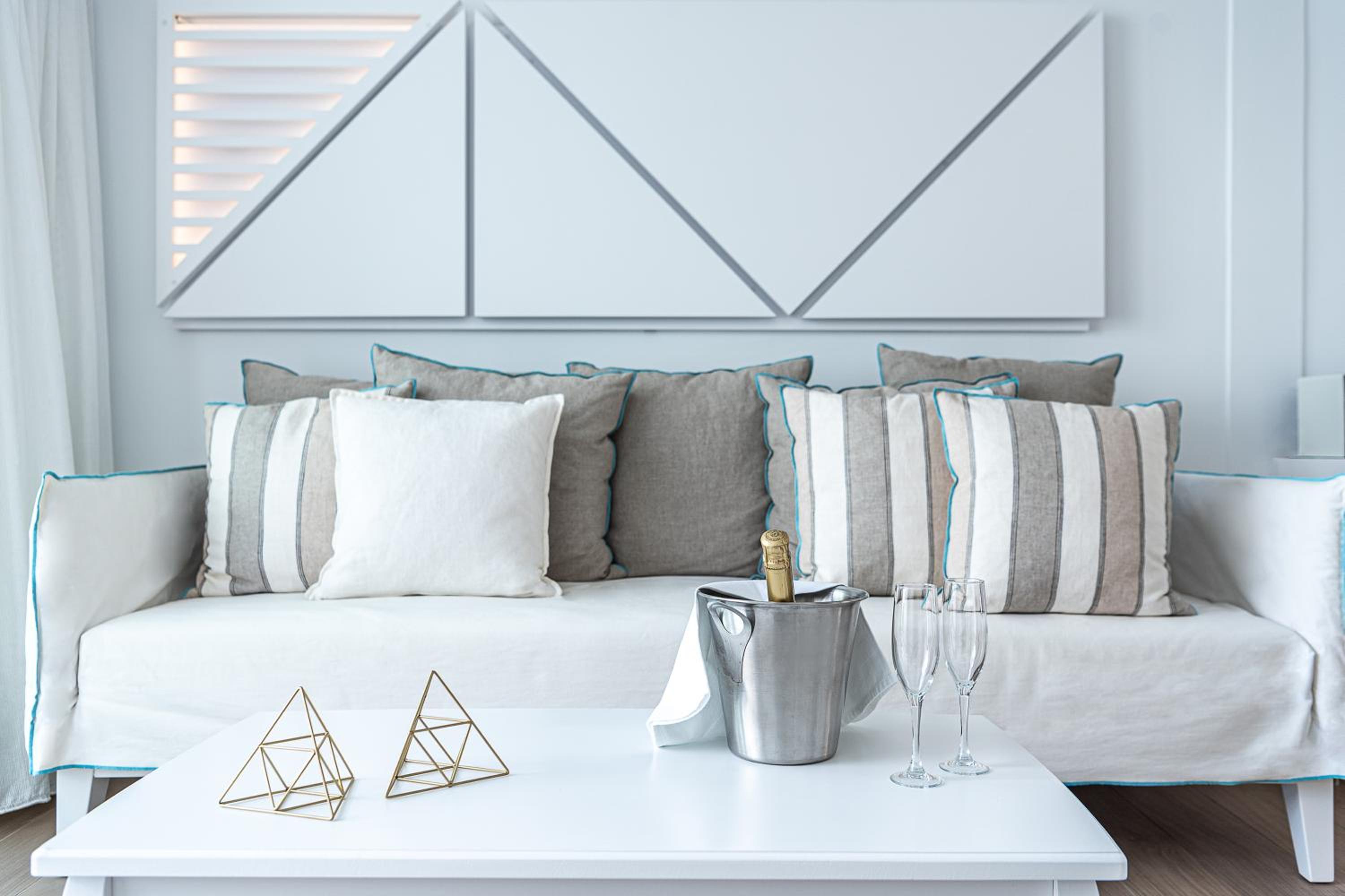 Superior Suite with Sea View and Private Pool - Photo 60