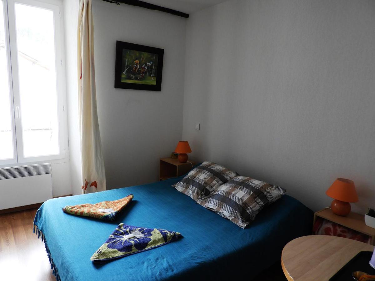 Double Room with Private External Bathroom - Photo 1
