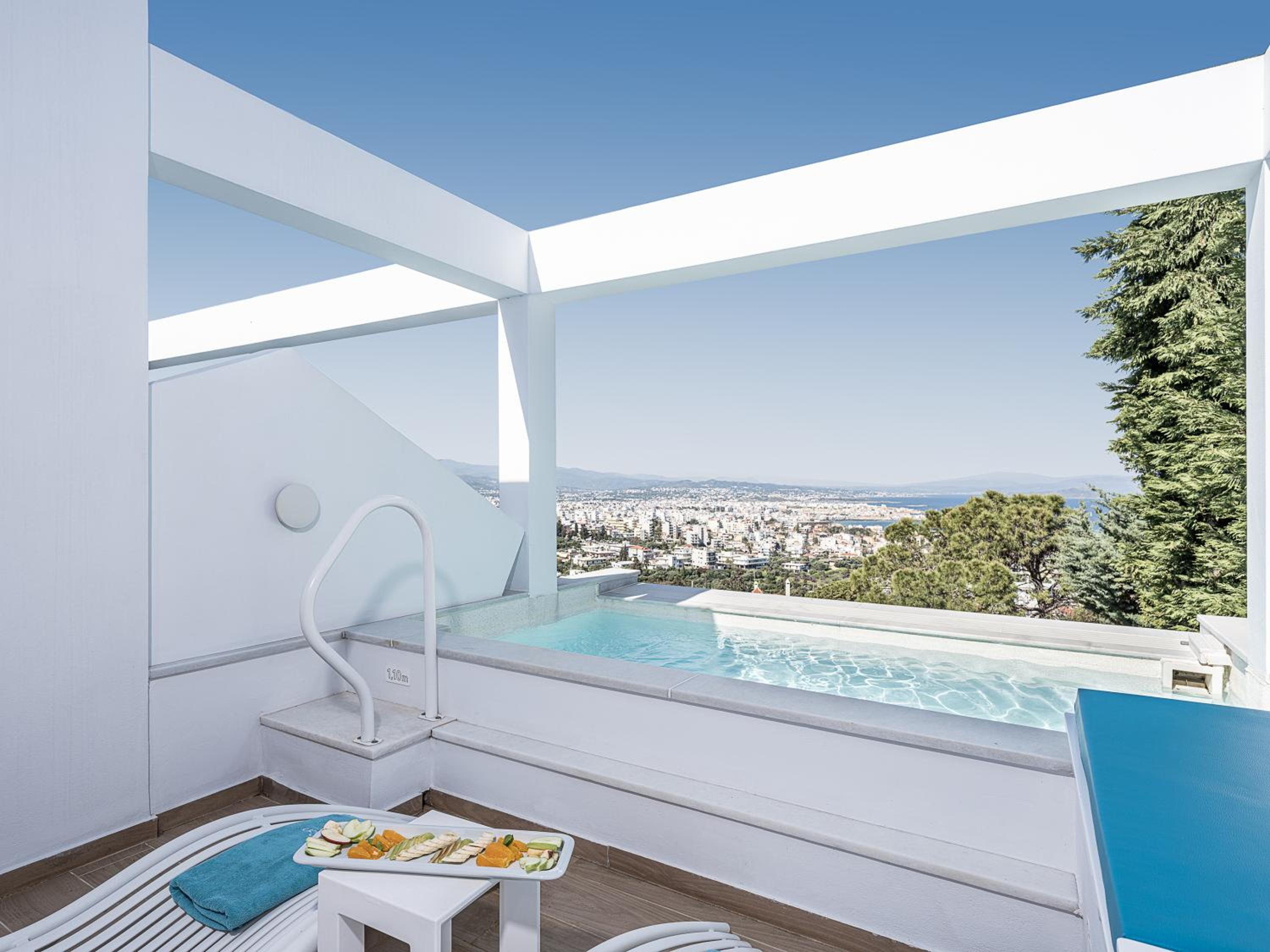 Superior Suite with Sea View and Private Pool - Photo 20
