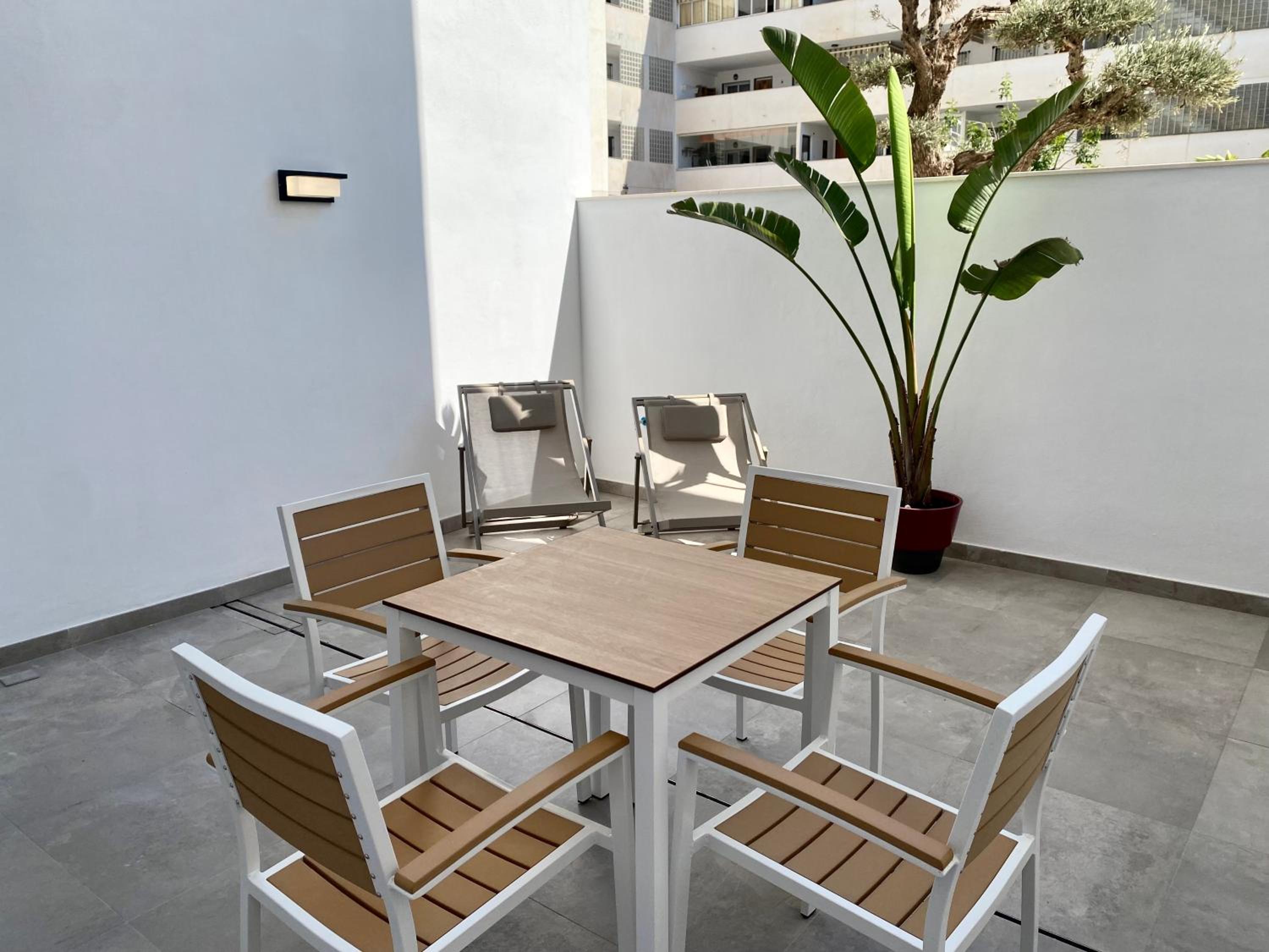 Comfort Two-Bedroom Apartment with Patio - Ground Floor photo 3