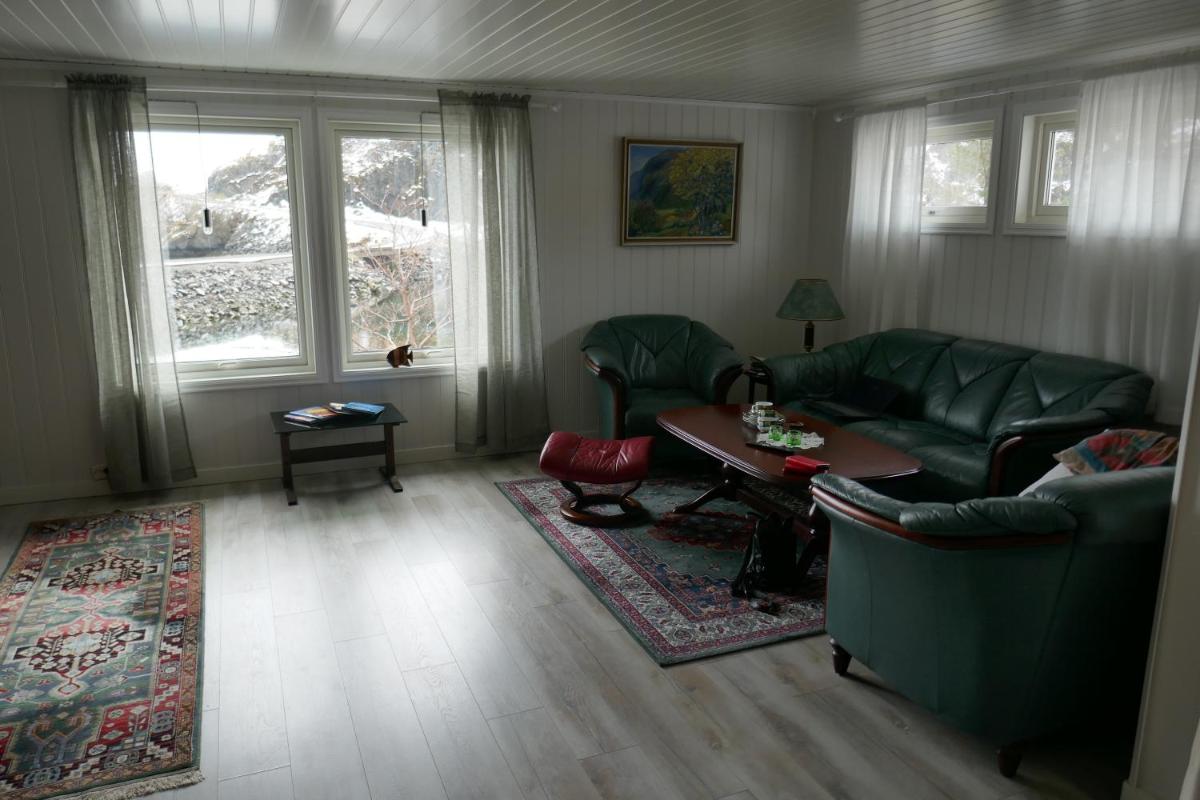 Three-Bedroom House - Photo 18