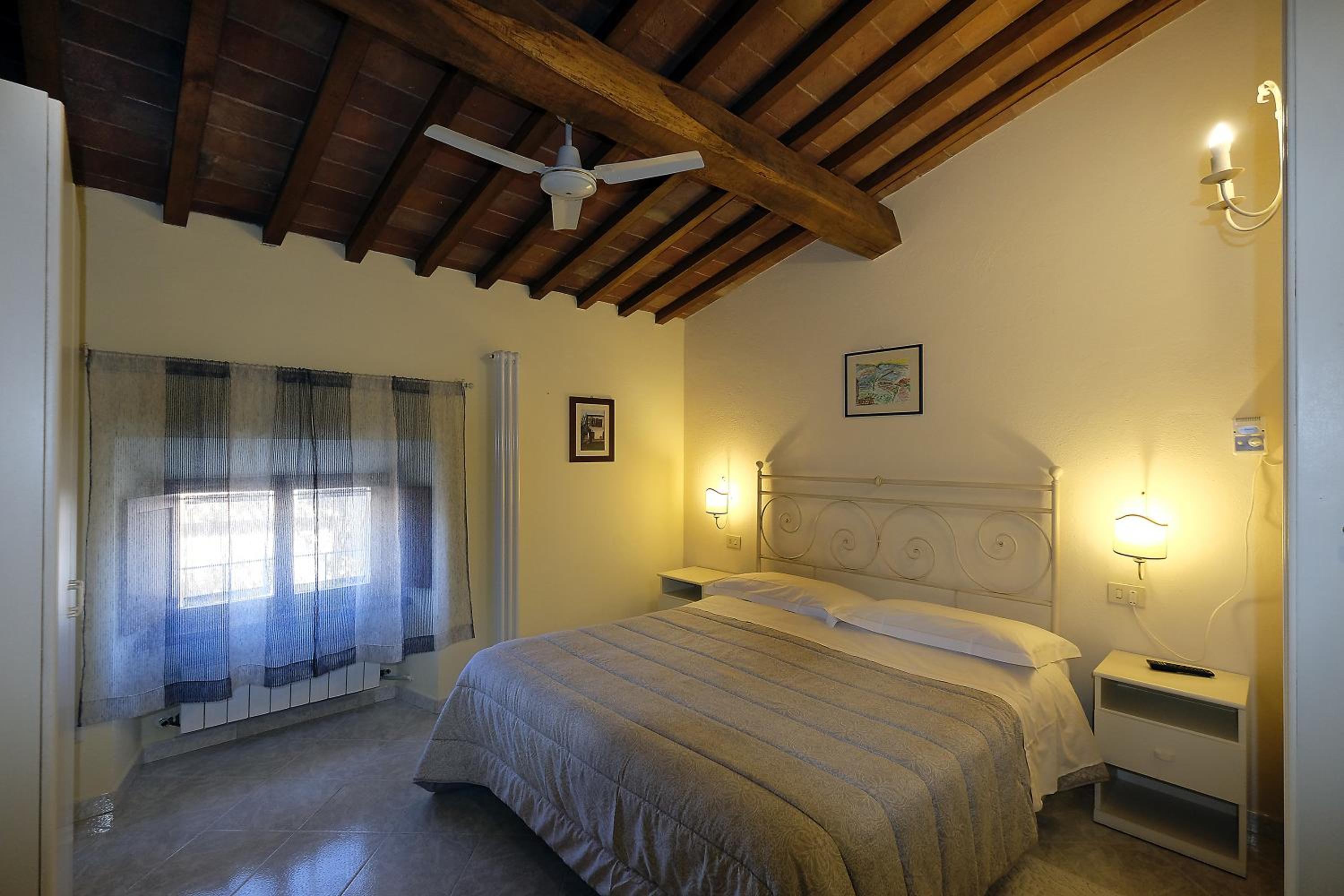 Double Room - Photo 14
