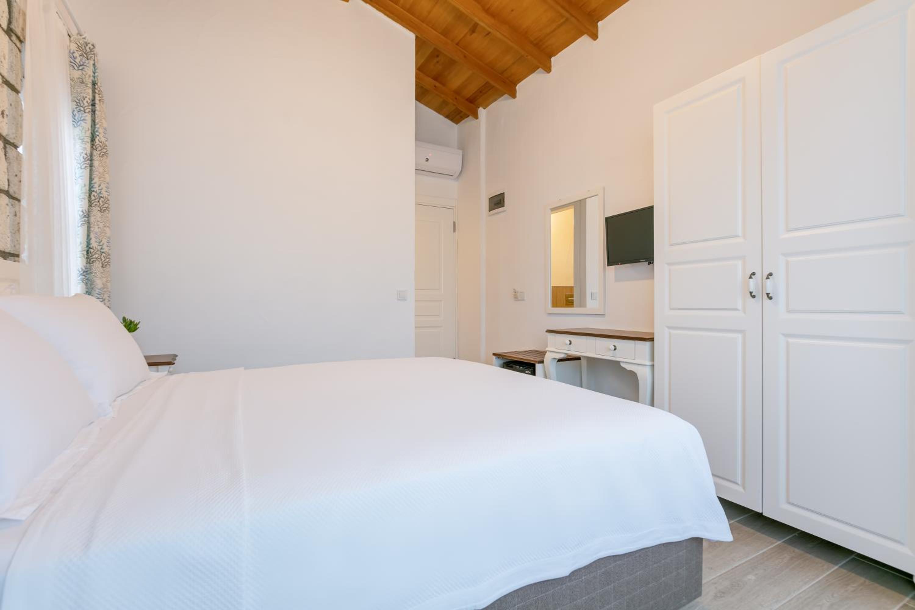 Superior Double Room - Photo 3