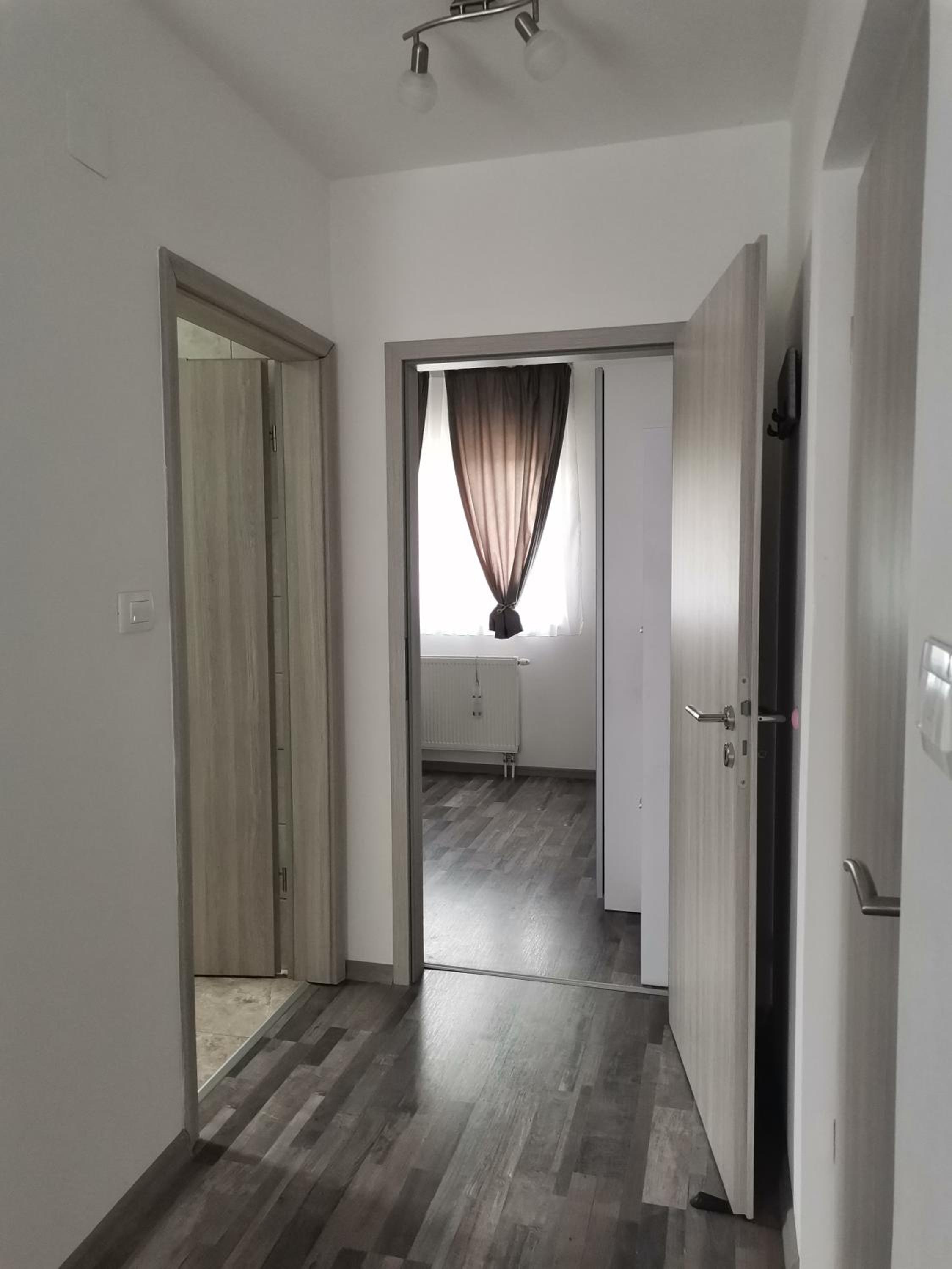 Apartment with Balcony - Photo 21