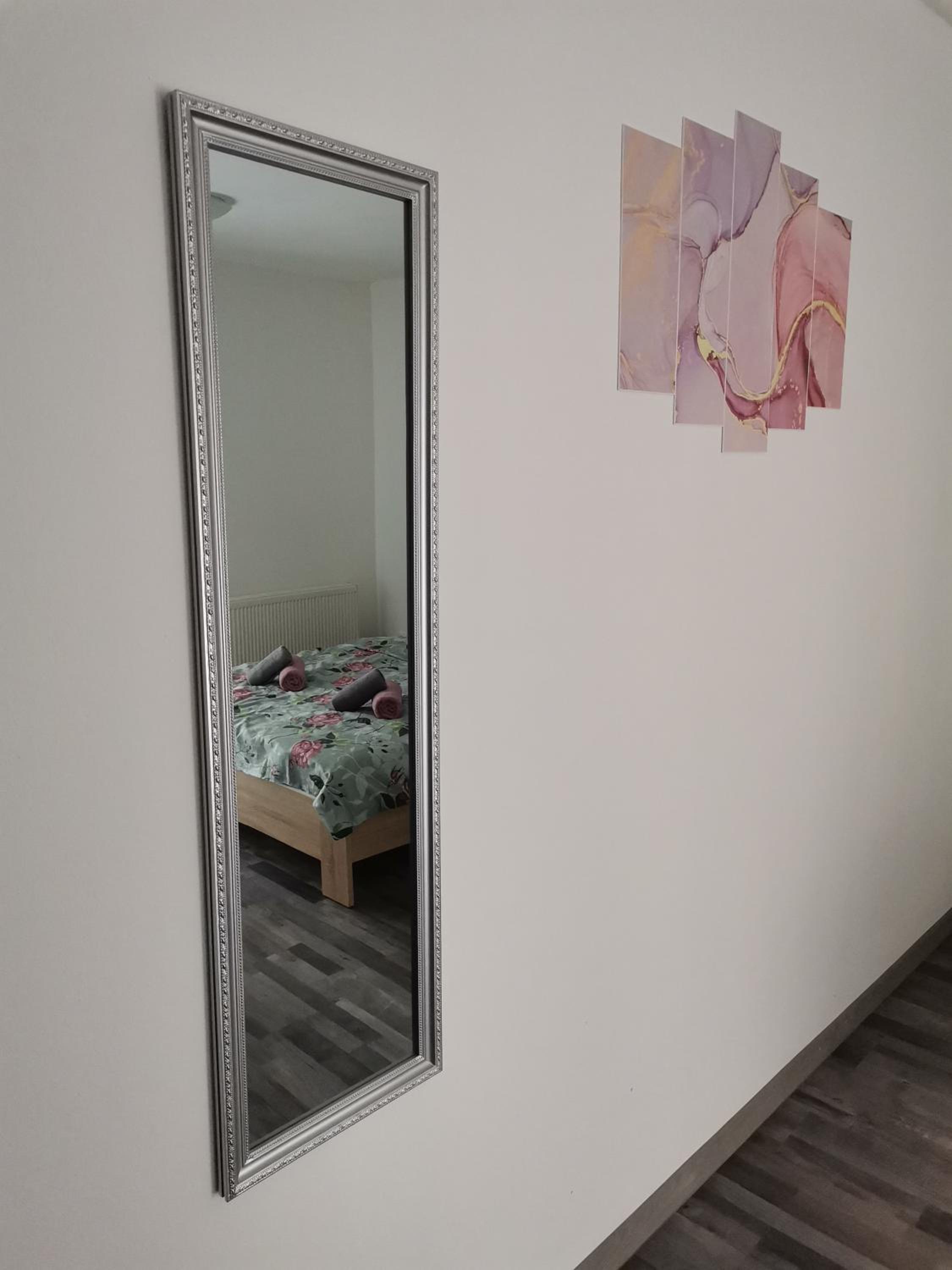 King Room with Balcony - Photo 23