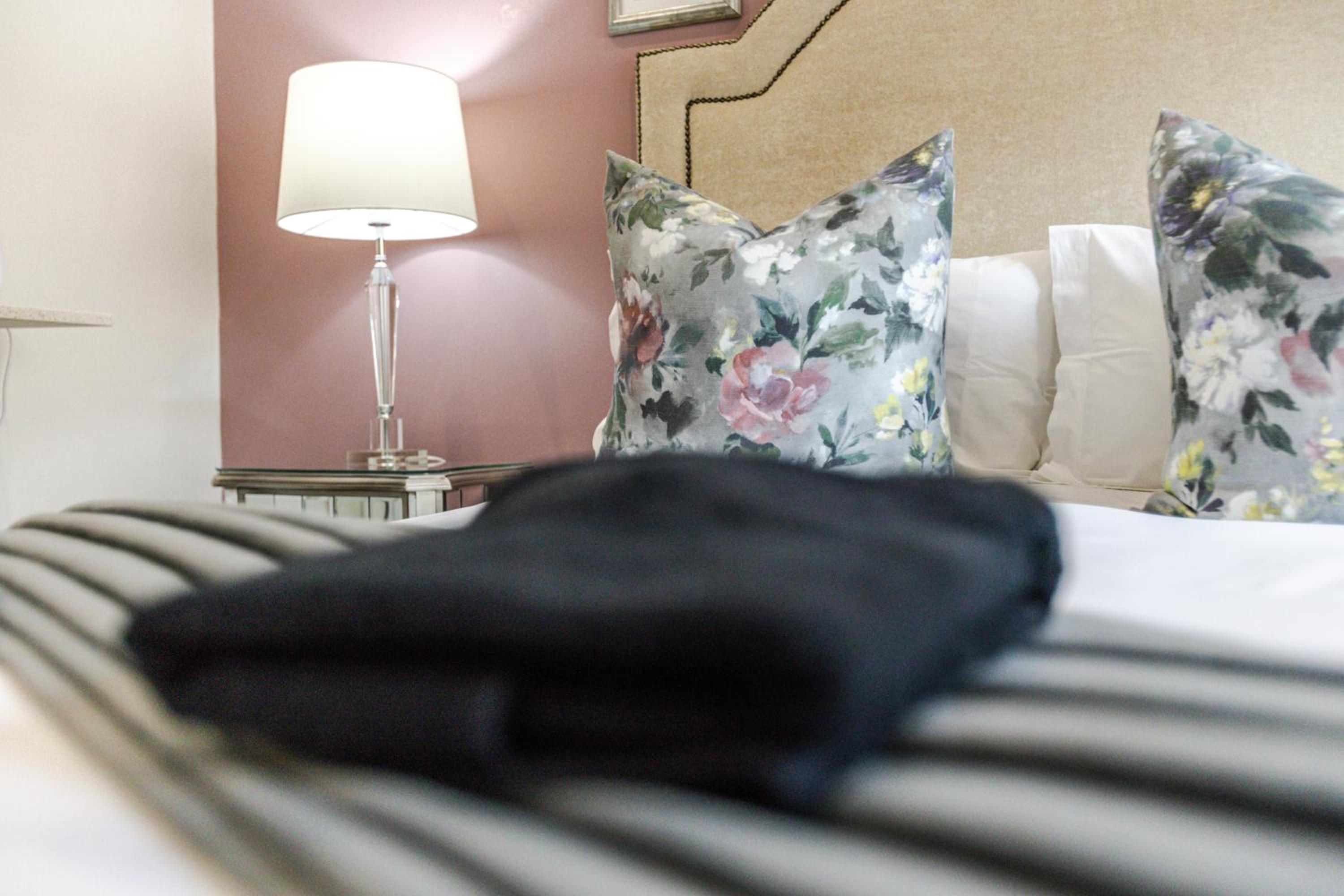 Deluxe Queen Suite - Photo 69