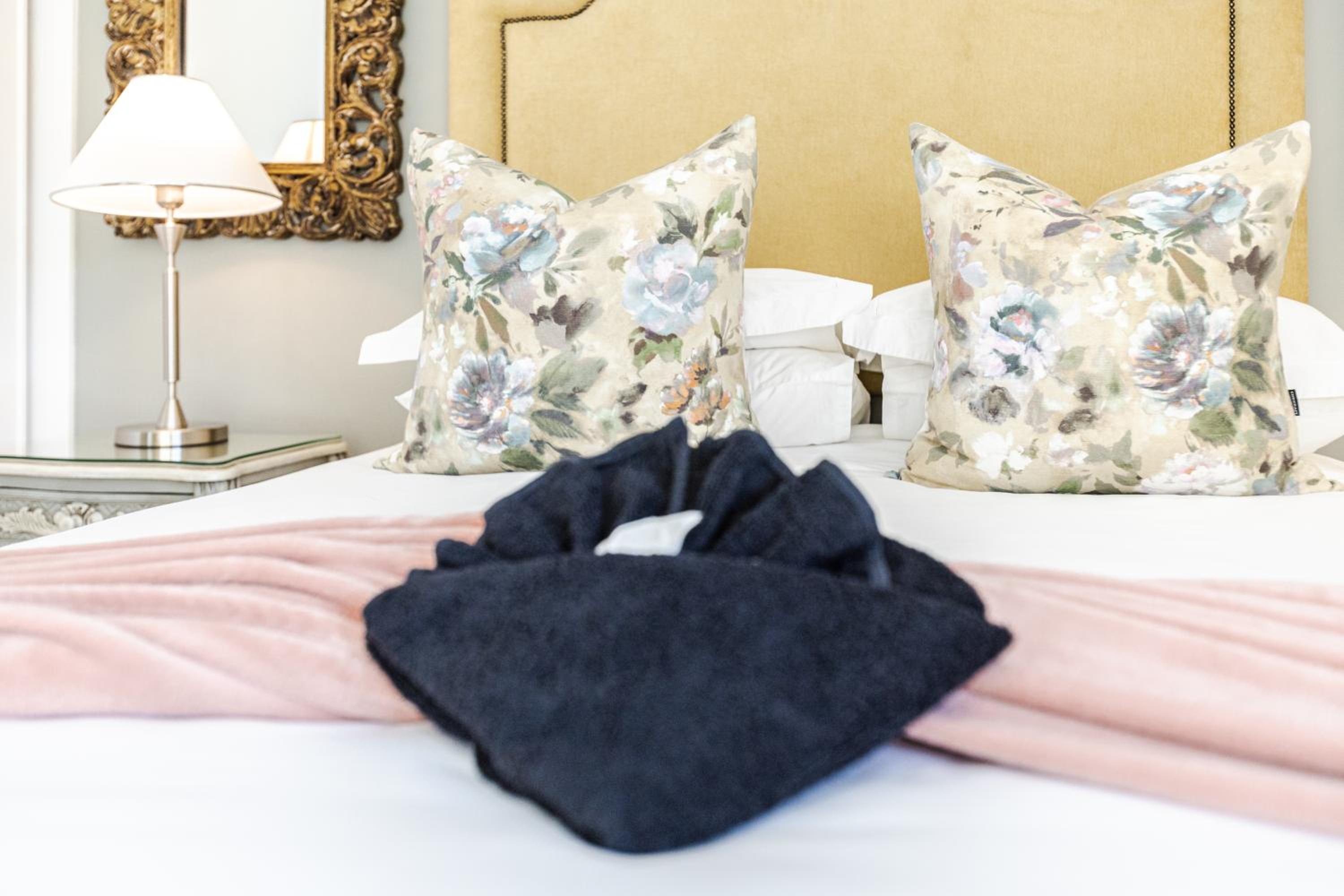 Suite with Garden View