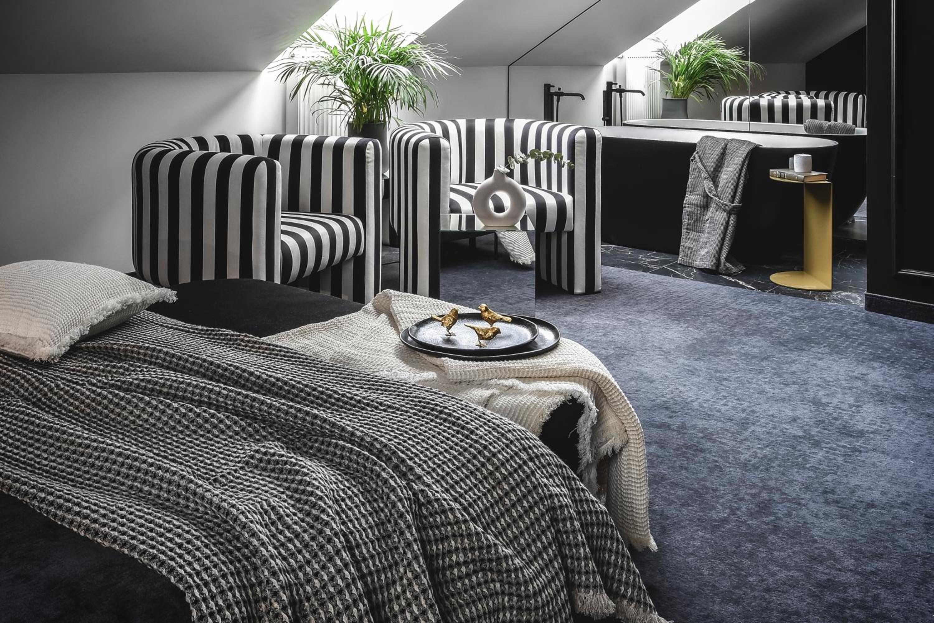 King Suite - Photo 1