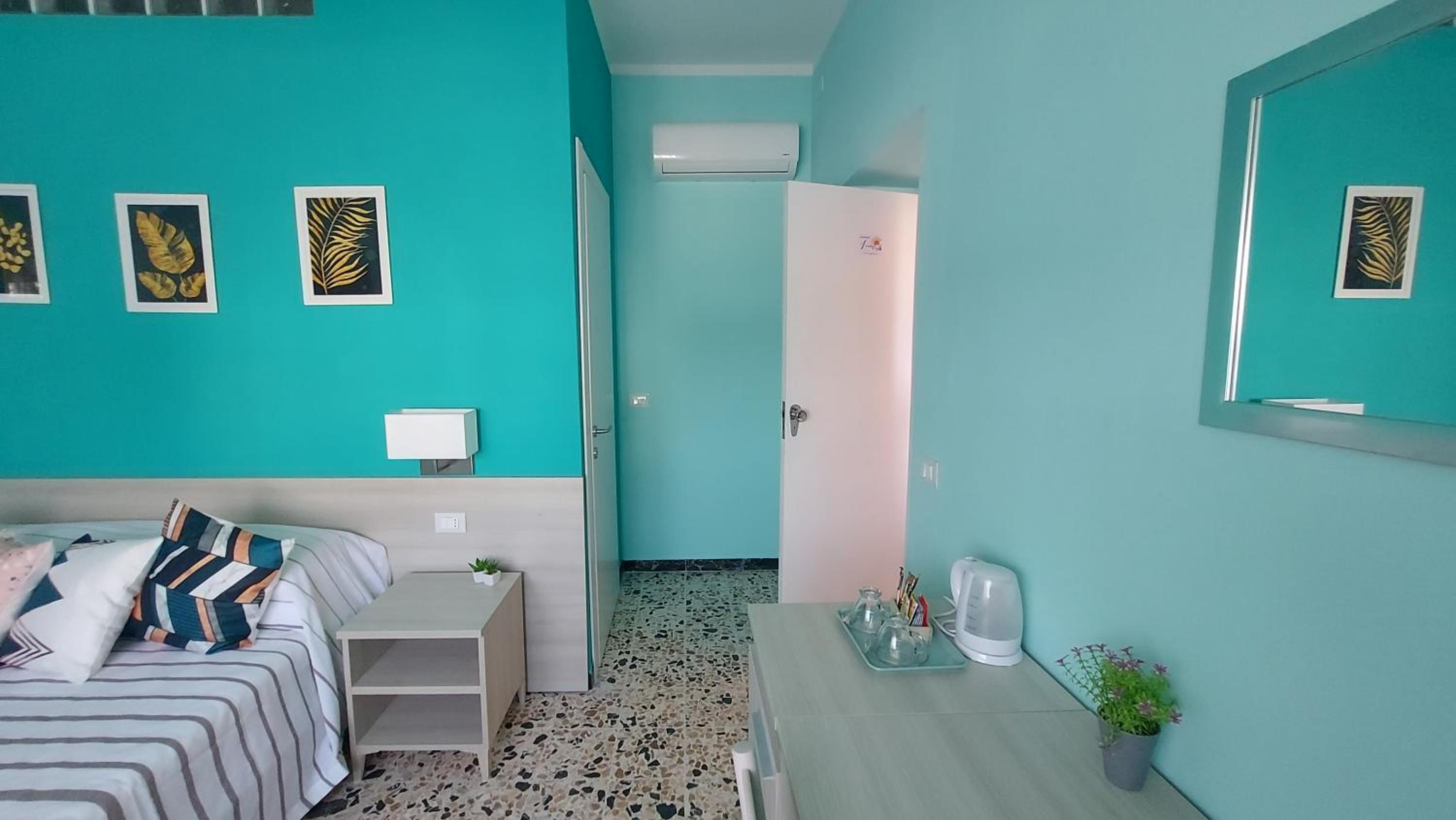 Double Room with Private Bathroom photo 3