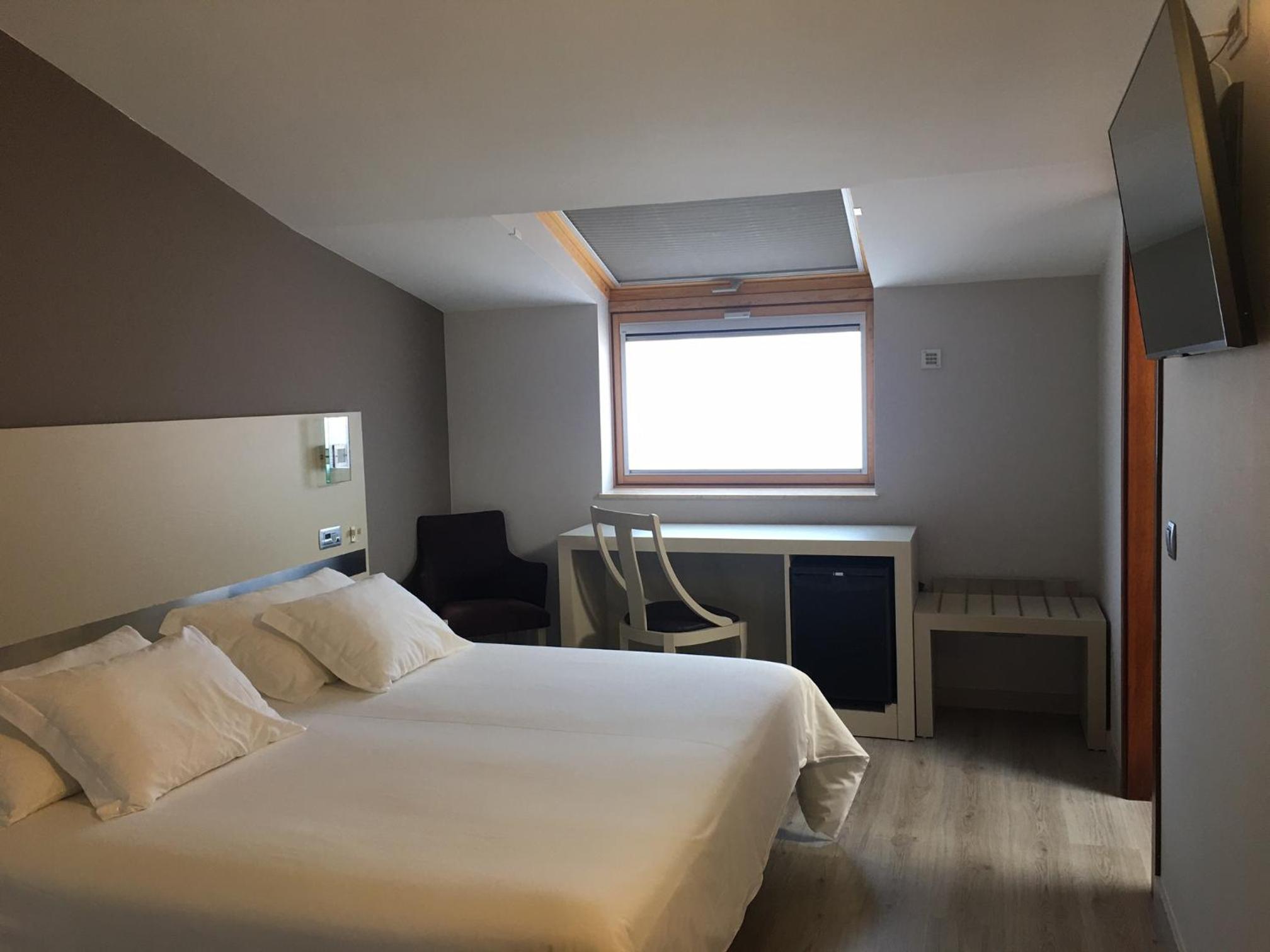 Double Room - Photo 6