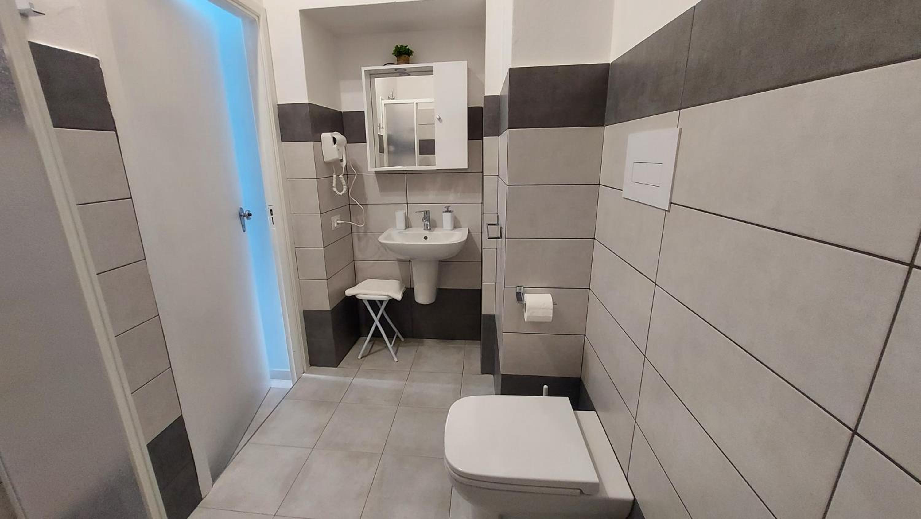 Standard Double or Twin Room with Balcony photo 3