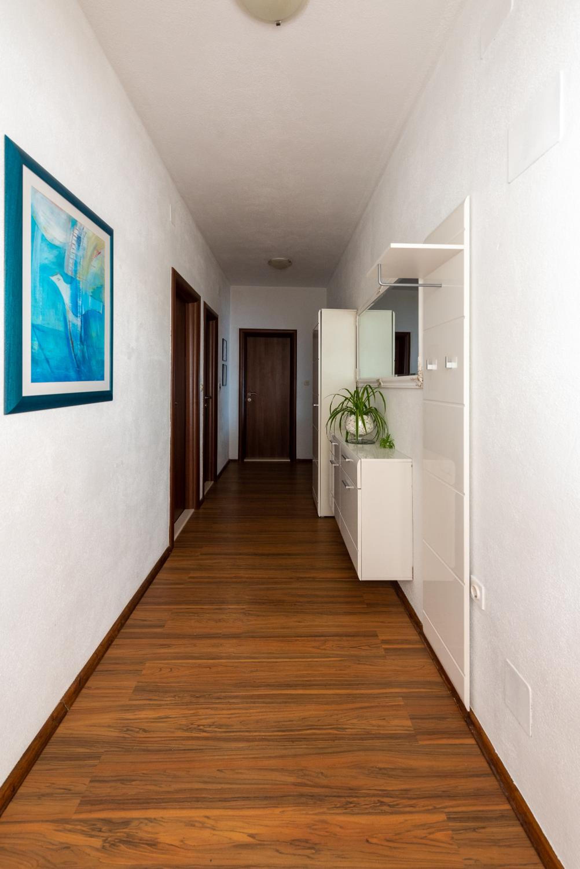 Two-Bedroom Apartment - Photo 9