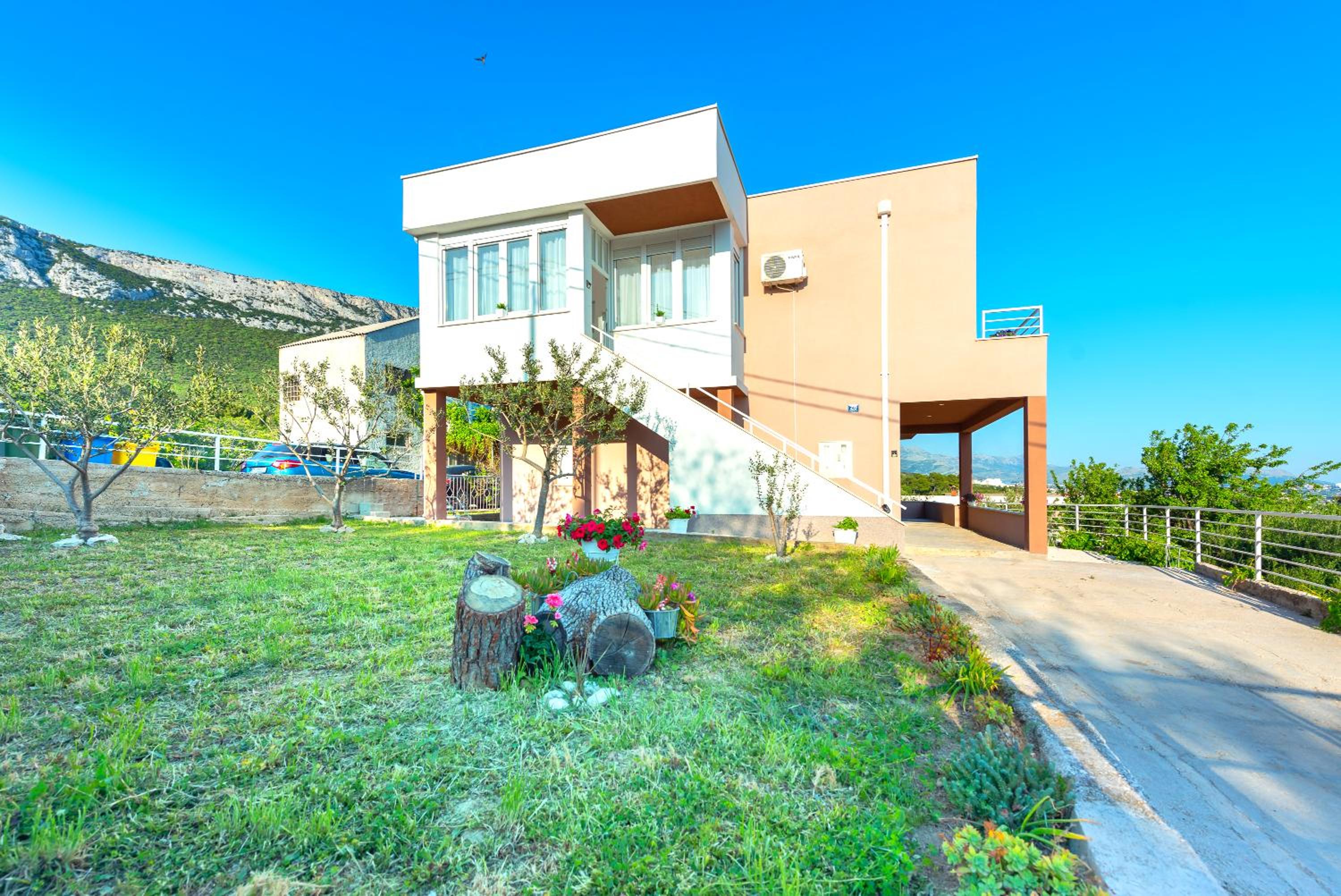 Two-Bedroom Apartment - Photo 17
