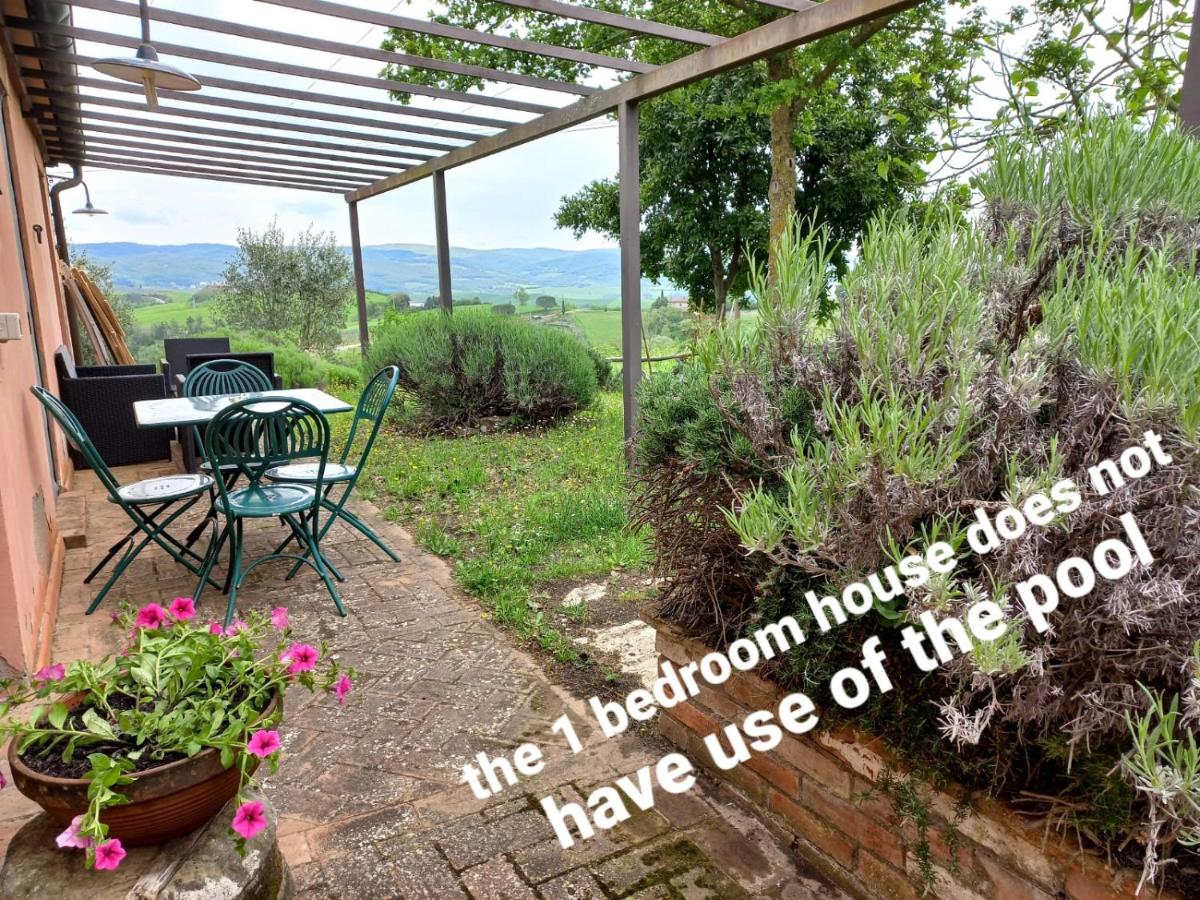 One-Bedroom House photo 1