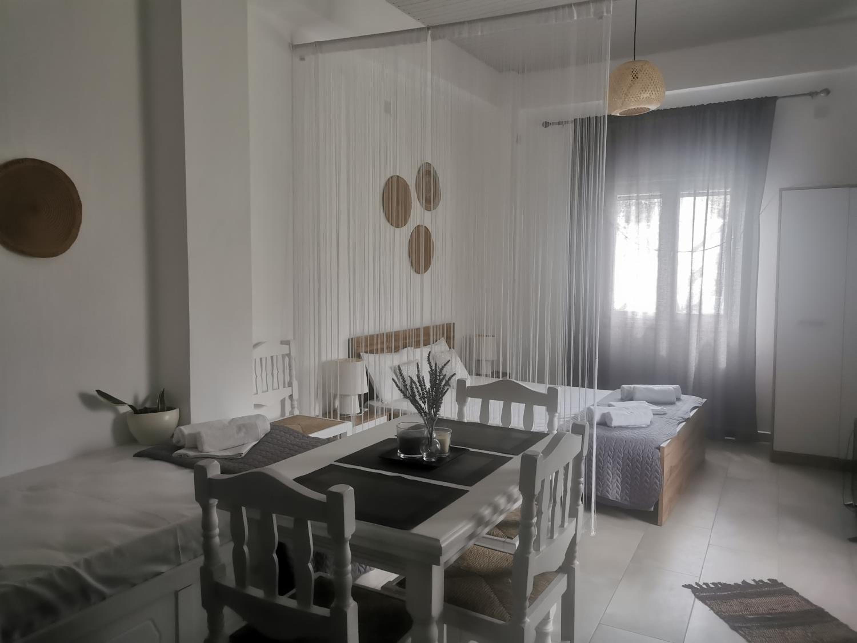 Studio Apartment photo 1