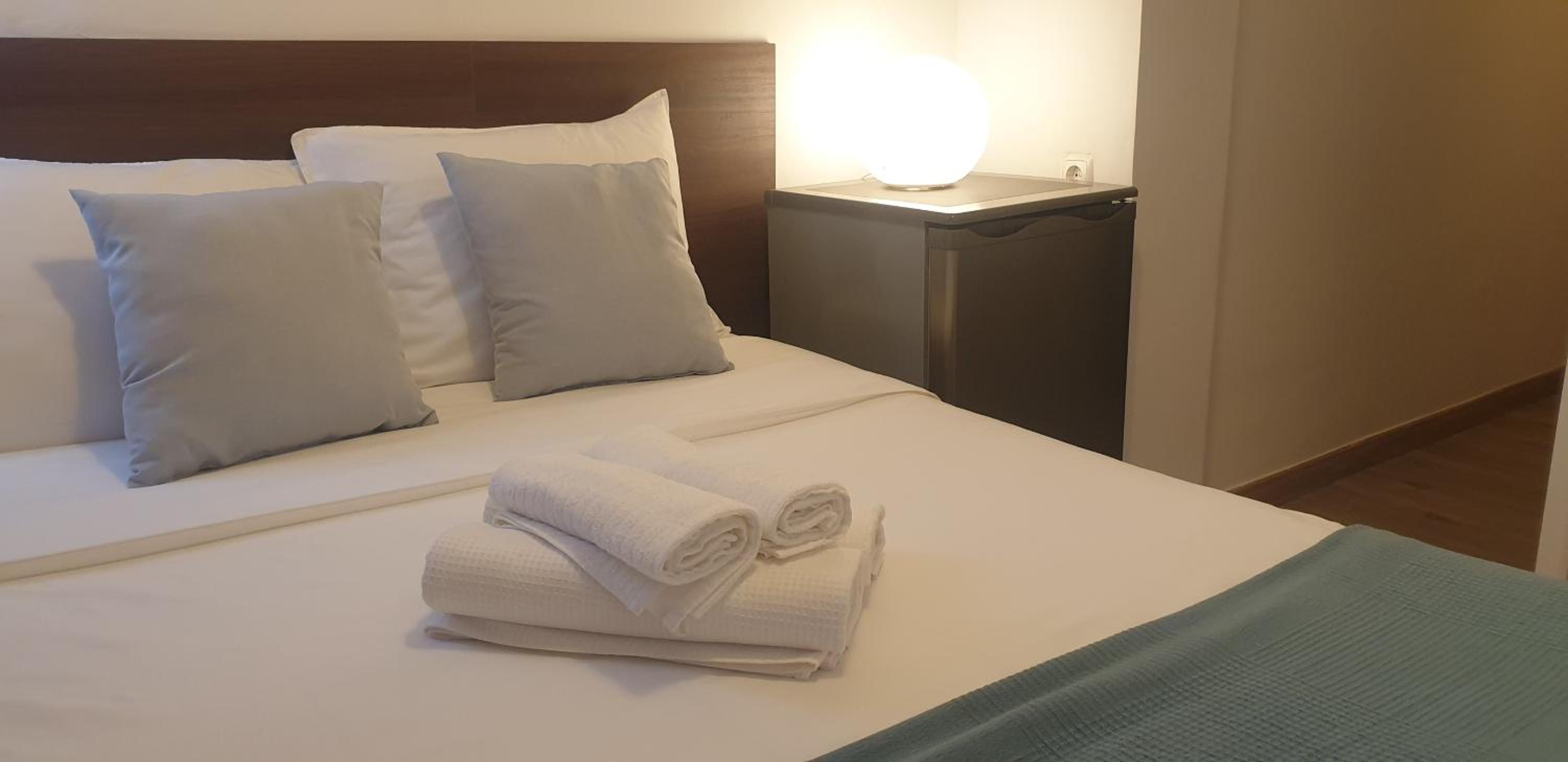 Double Room with Private Bathroom - Photo 6