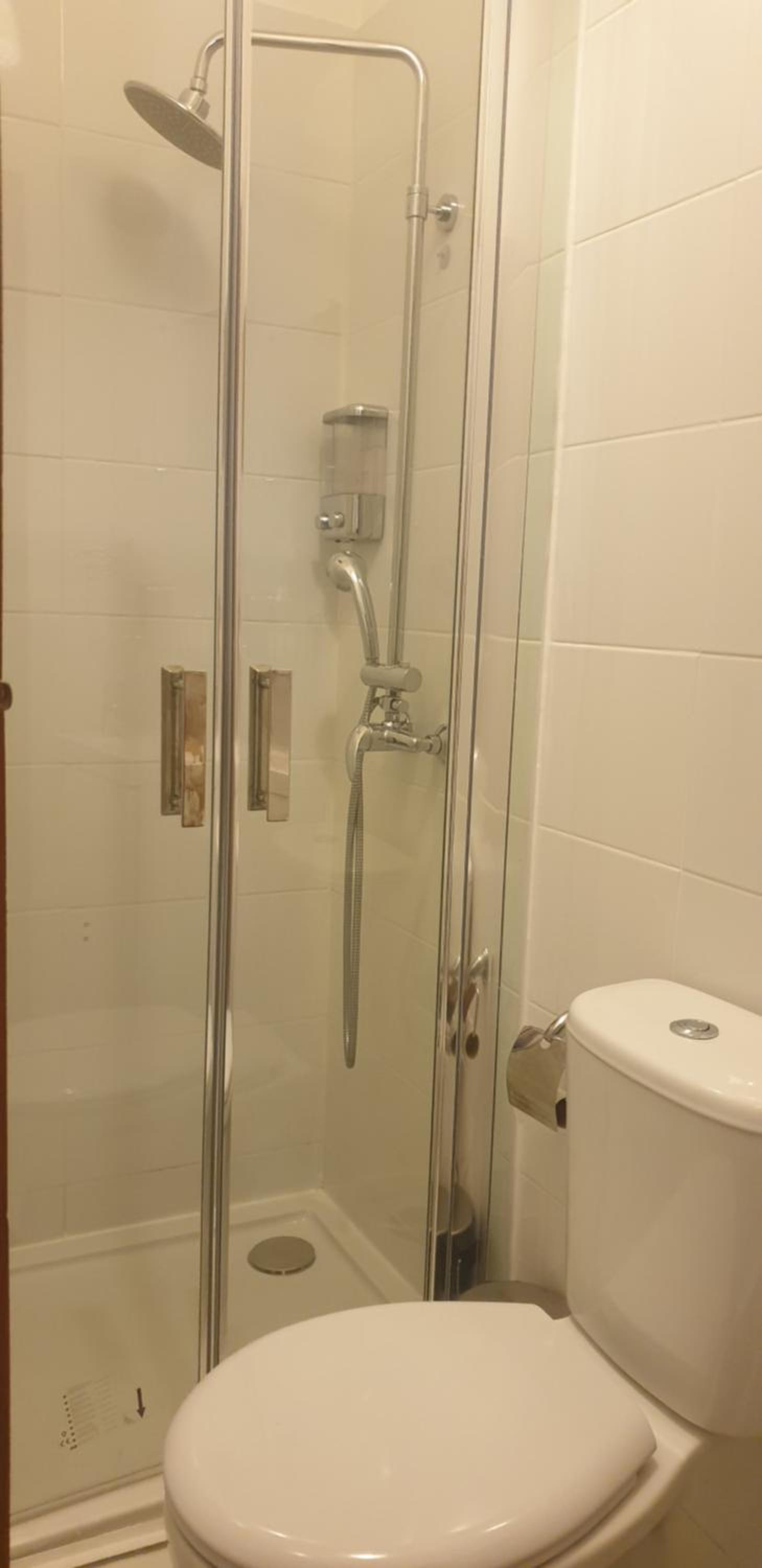 Double Room with Private Bathroom - Photo 5