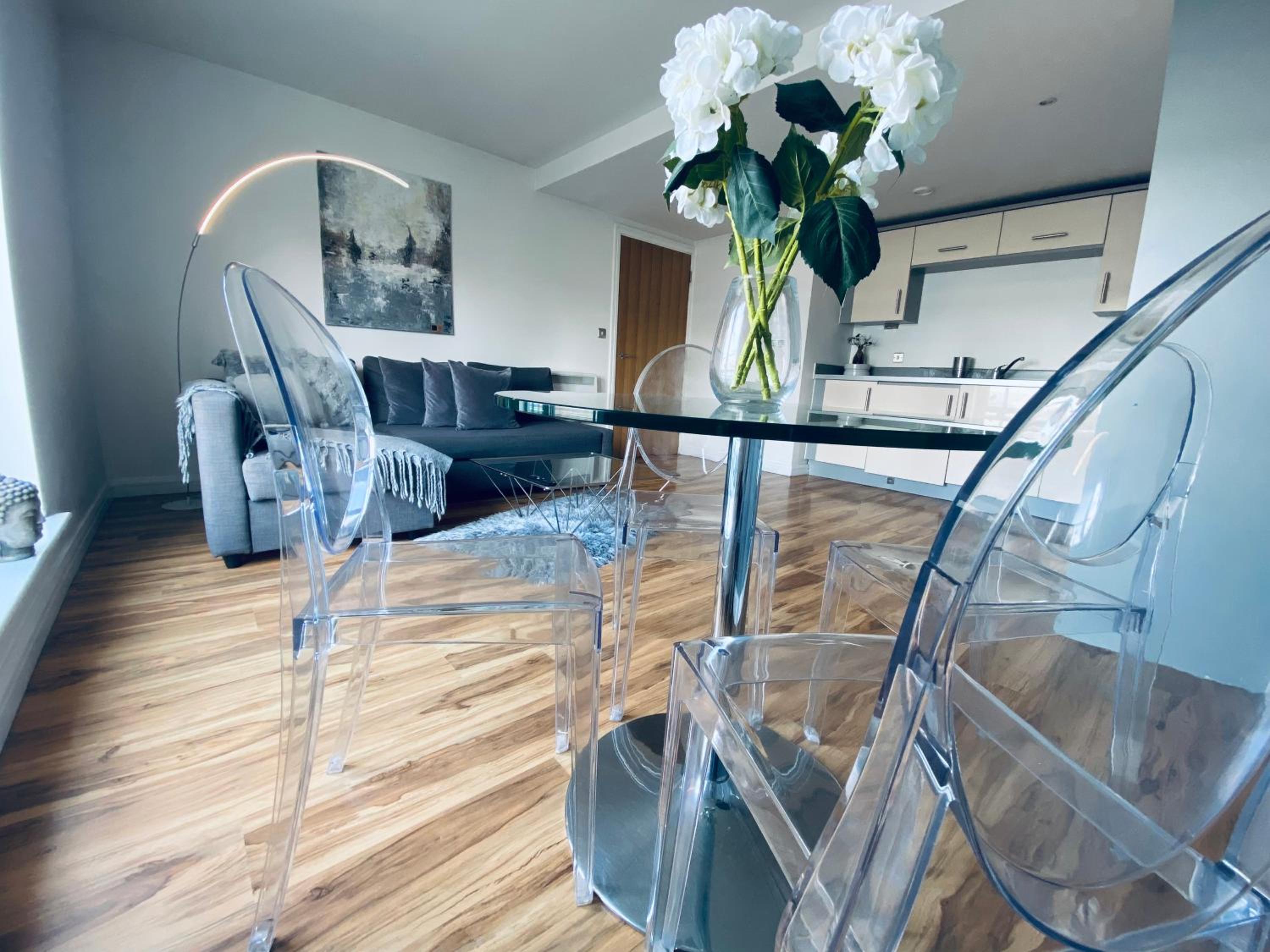 One-Bedroom Apartment - Photo 17