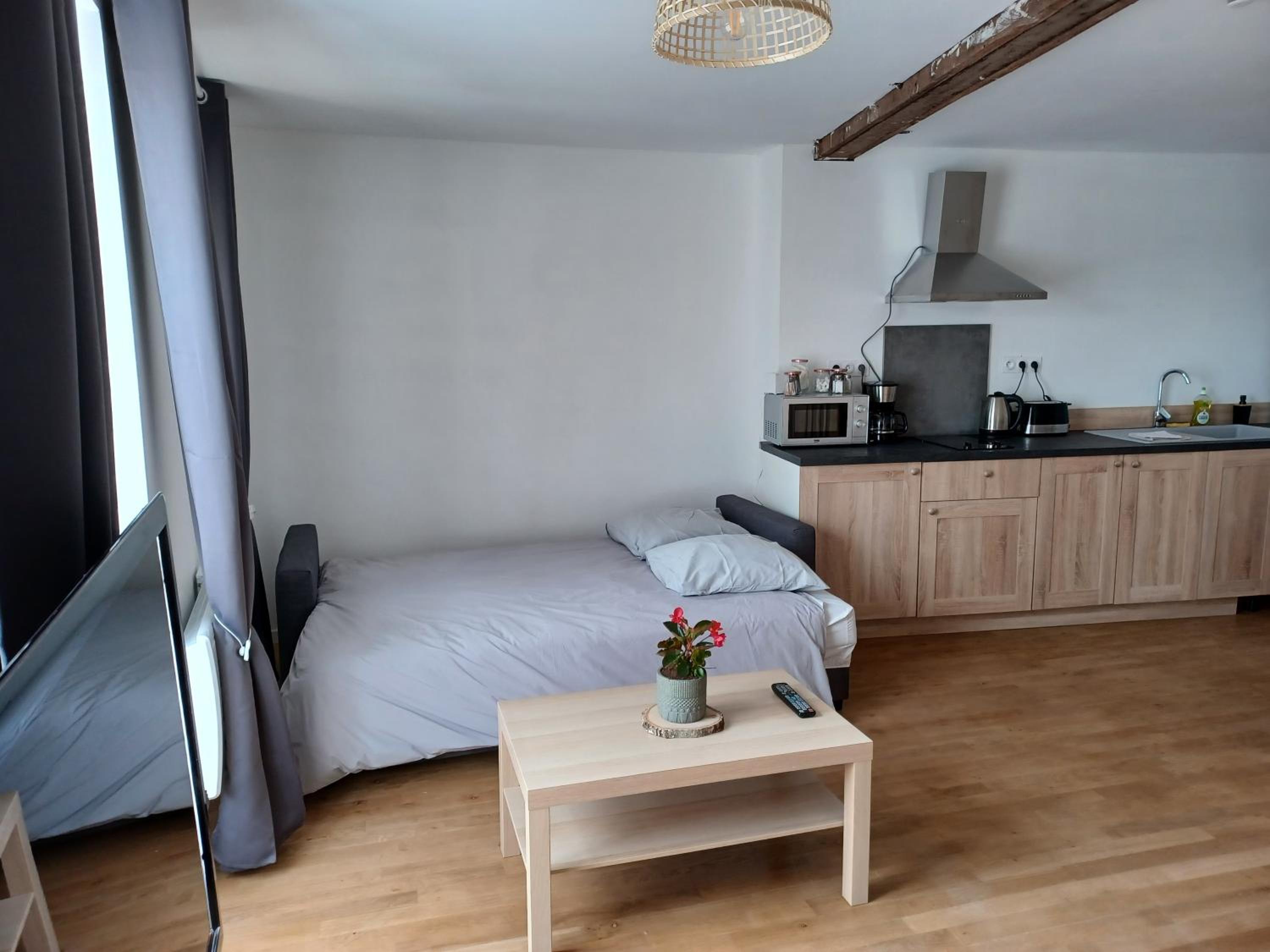 Apartment - Split Level - Photo 18