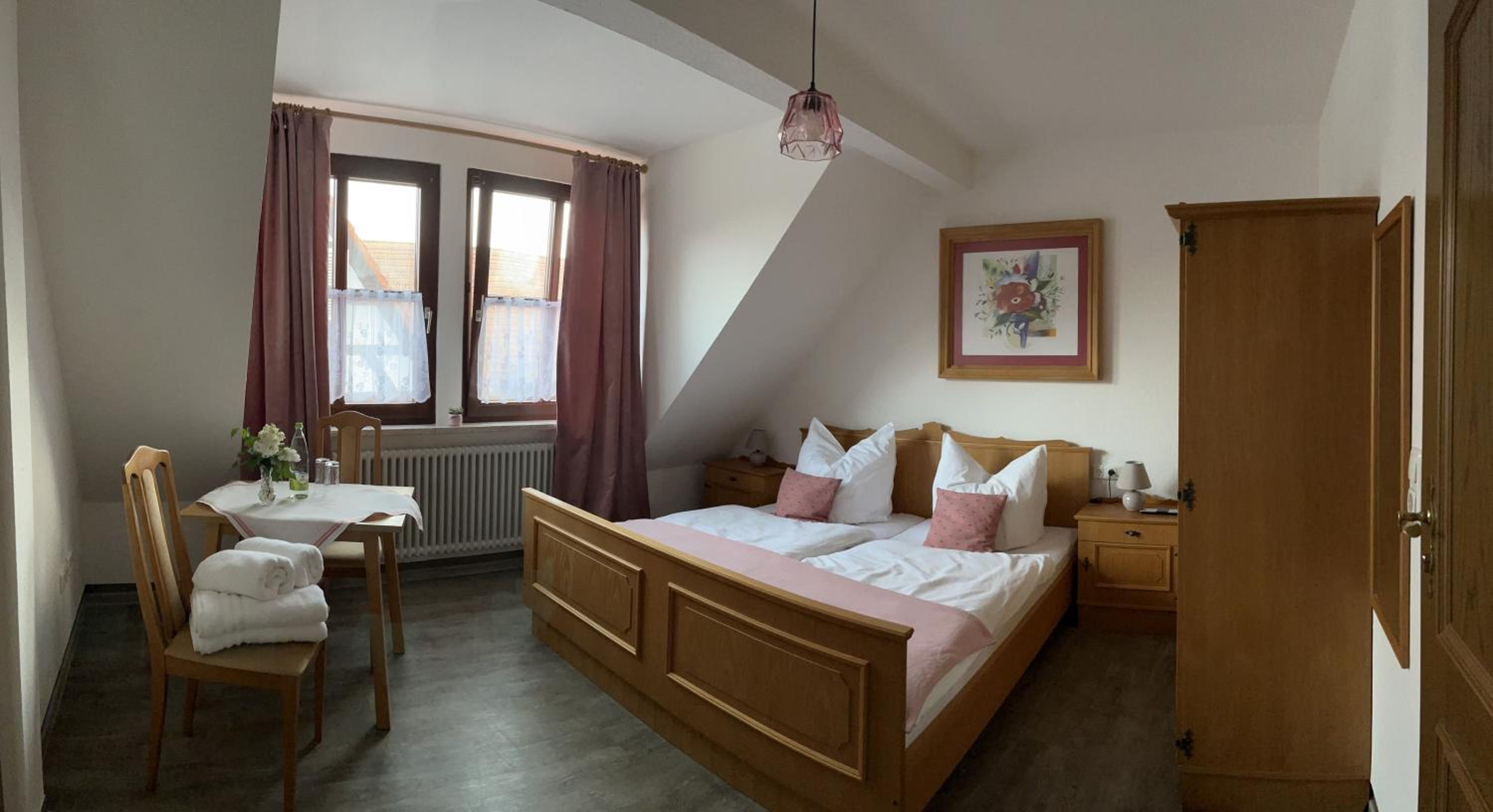 Double Room with Private Bathroom - Photo 1