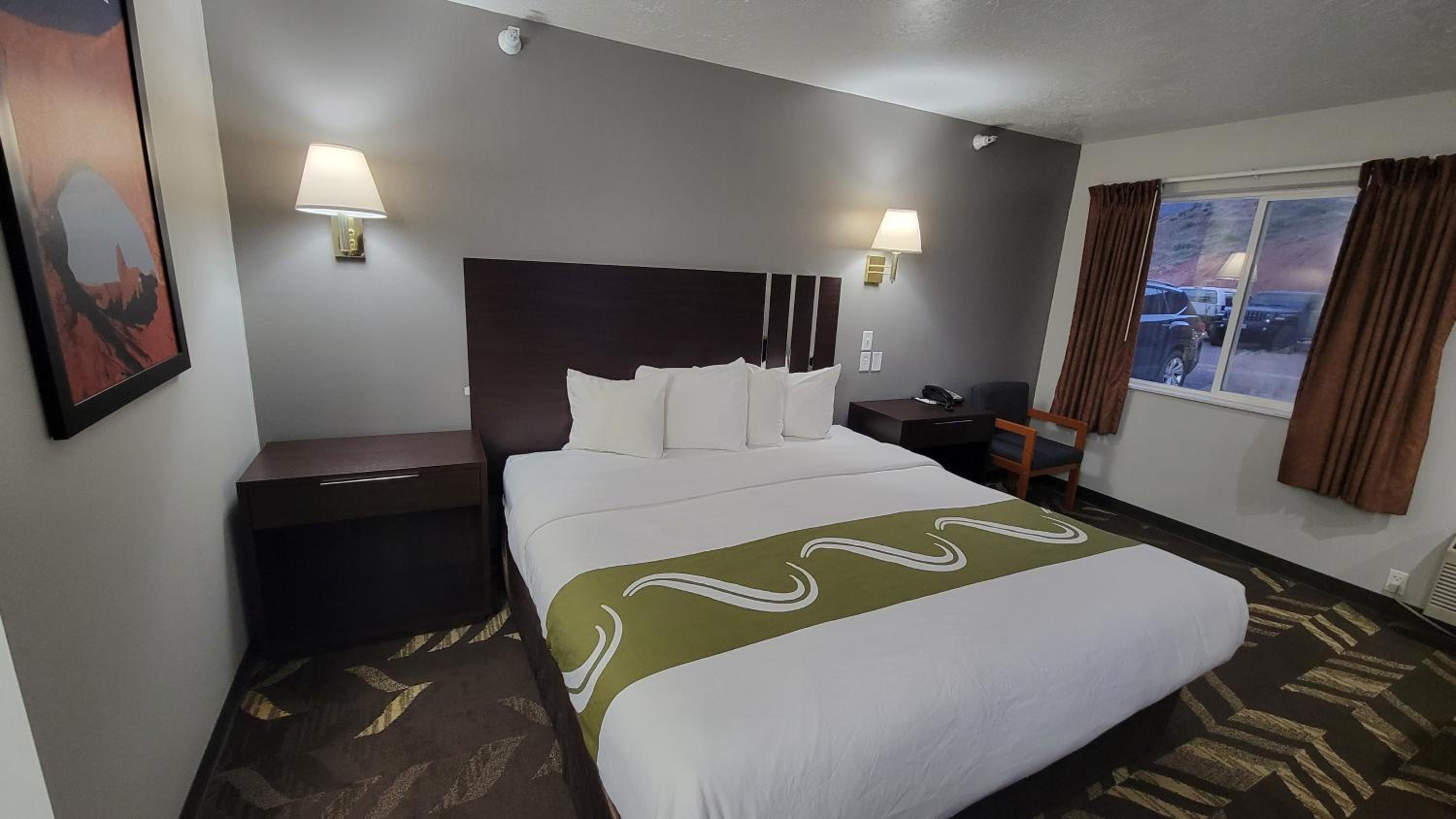 Standard King Room - Non-Smoking  - Photo 1