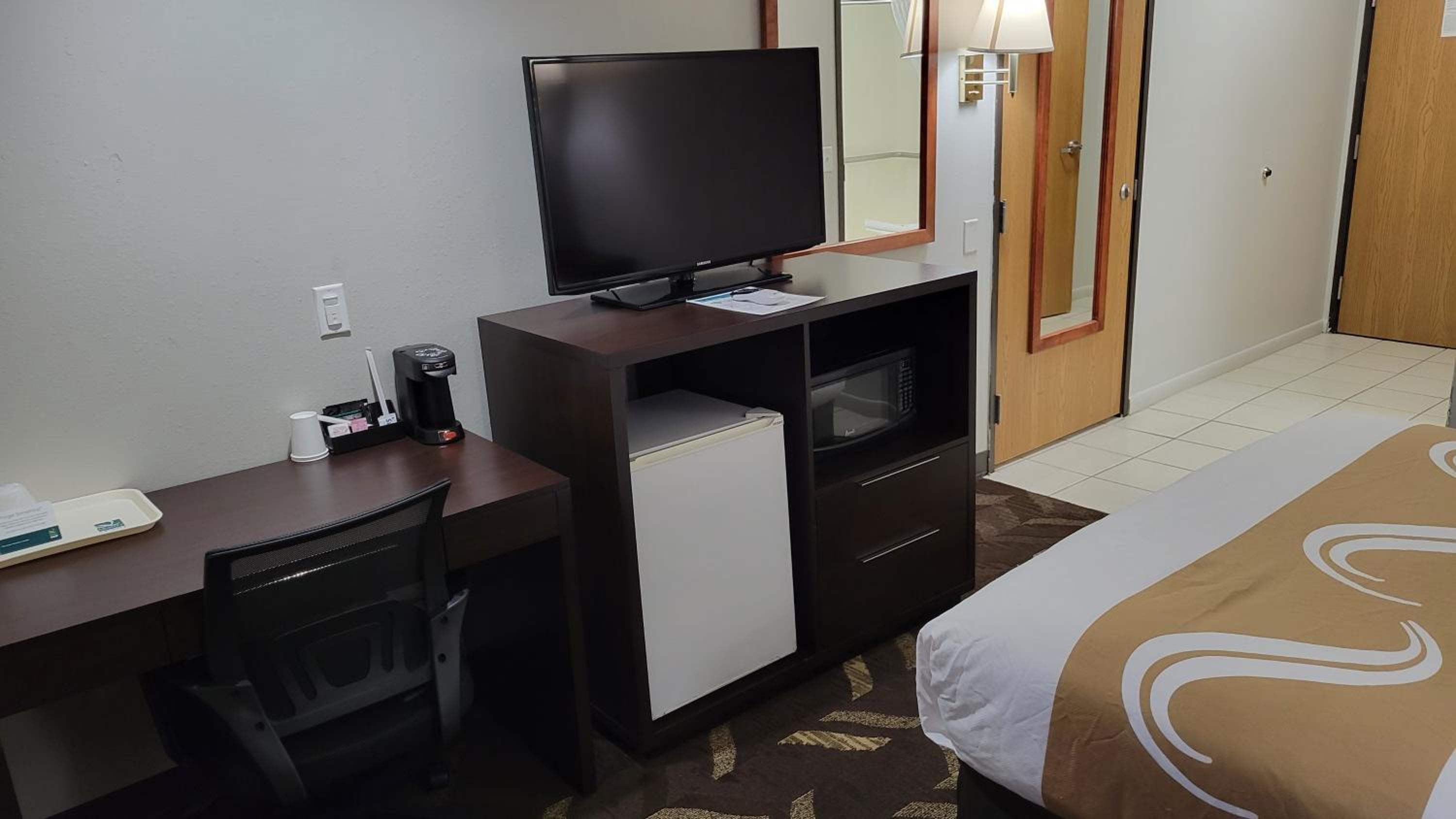 Queen Room - Accessible/Nonsmoking - Photo 3